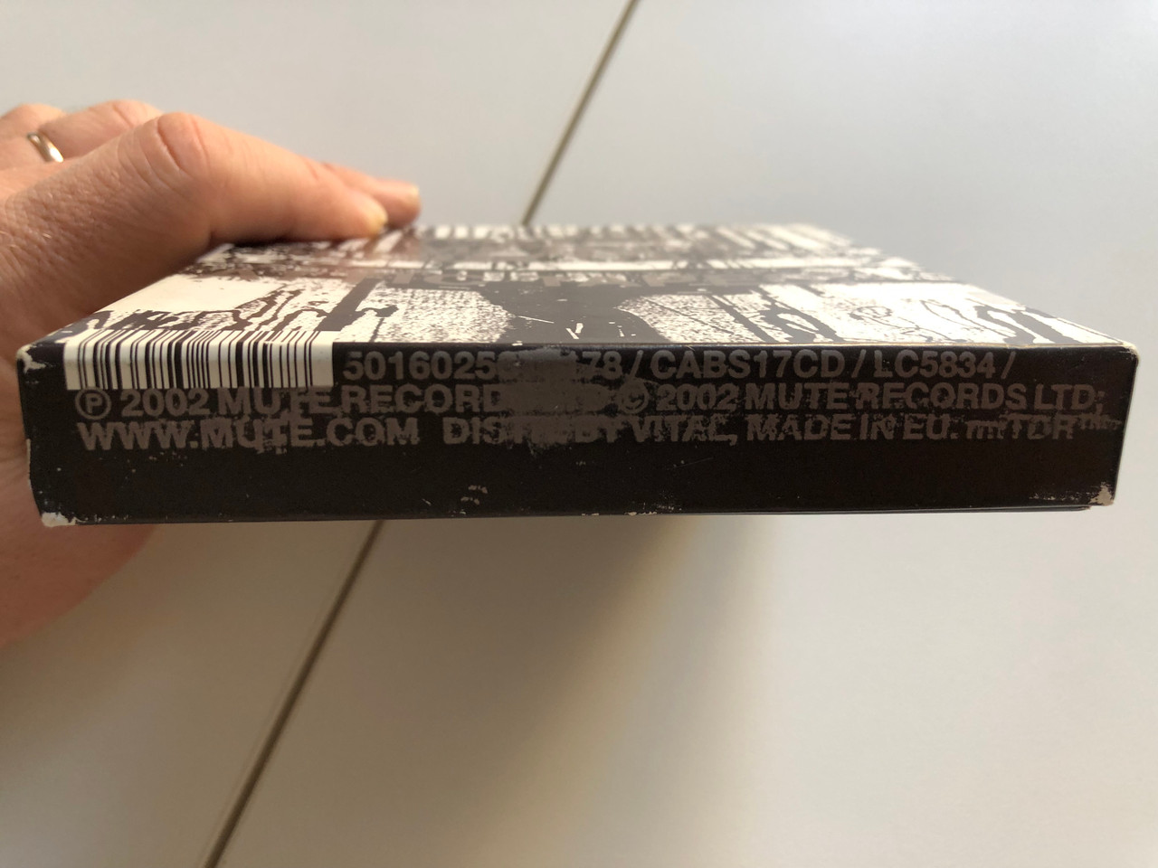 https://cdn10.bigcommerce.com/s-62bdpkt7pb/products/0/images/213897/Cabaret_Voltaire_Methodology_74_78._Attic_Tapes_Mute_3x_Audio_CD_2002_CABS17CD_4__97876.1645471362.1280.1280.JPG?c=2&_gl=1*1hpu64*_ga*MjA2NTIxMjE2MC4xNTkwNTEyNTMy*_ga_WS2VZYPC6G*MTY0NTQ1ODQ2NC4yOTYuMS4xNjQ1NDcxMjM3LjUx