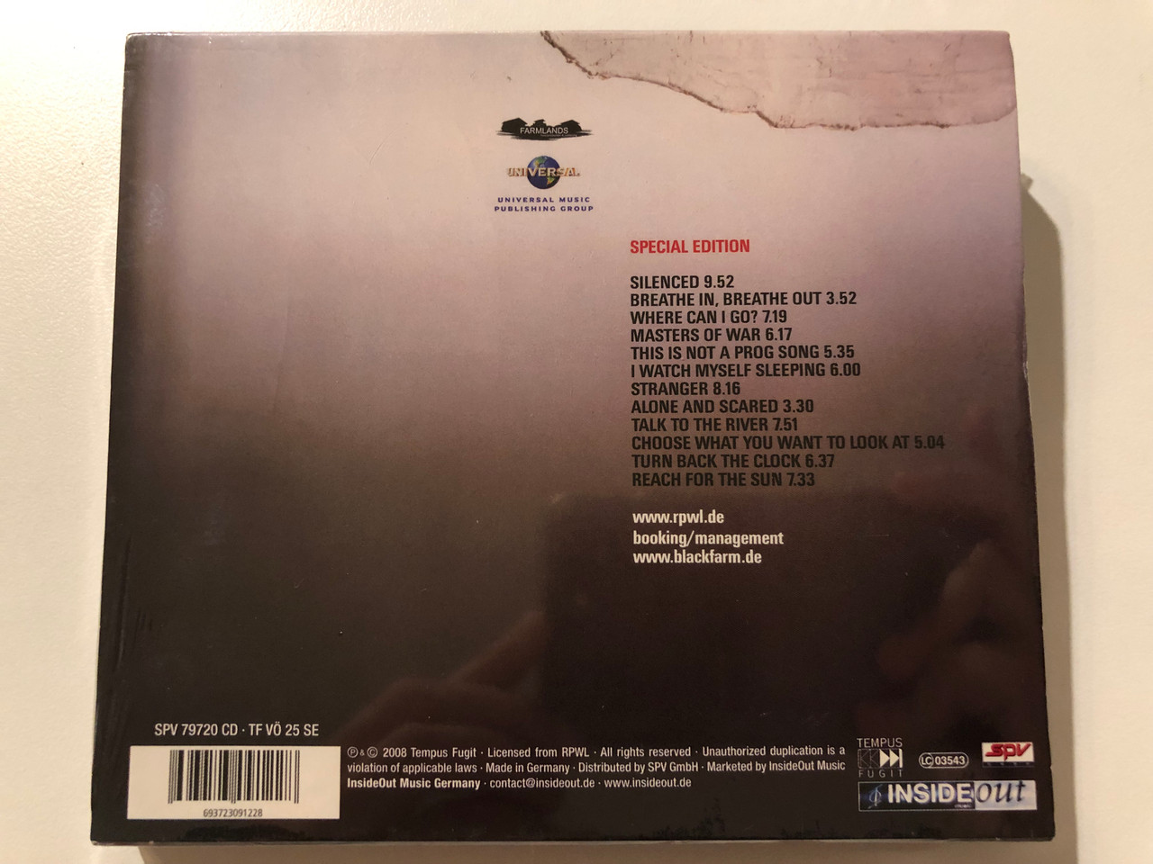 https://cdn10.bigcommerce.com/s-62bdpkt7pb/products/0/images/214329/RPWL_The_RPWL_Experience_Special_Edition_With_2_Bonus_Tracks_Tempus_Fugit_Audio_CD_2008_SPV_79720_CD_2__87302.1645811797.1280.1280.JPG?c=2&_gl=1*wly1dg*_ga*MjA2NTIxMjE2MC4xNTkwNTEyNTMy*_ga_WS2VZYPC6G*MTY0NTgwNzUxNC4zMDMuMS4xNjQ1ODExNTc2LjM4
