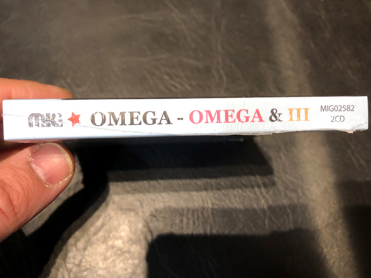 https://cdn10.bigcommerce.com/s-62bdpkt7pb/products/0/images/214745/Omega_Omega_III_MIG_2x_Audio_CD_2022_MIG02582_2__30119.1646198949.1280.1280.JPG?c=2&_gl=1*tzrg0s*_ga*MjA2NTIxMjE2MC4xNTkwNTEyNTMy*_ga_WS2VZYPC6G*MTY0NjE5Mjg1NC4zMDcuMS4xNjQ2MTk4ODA5LjE5