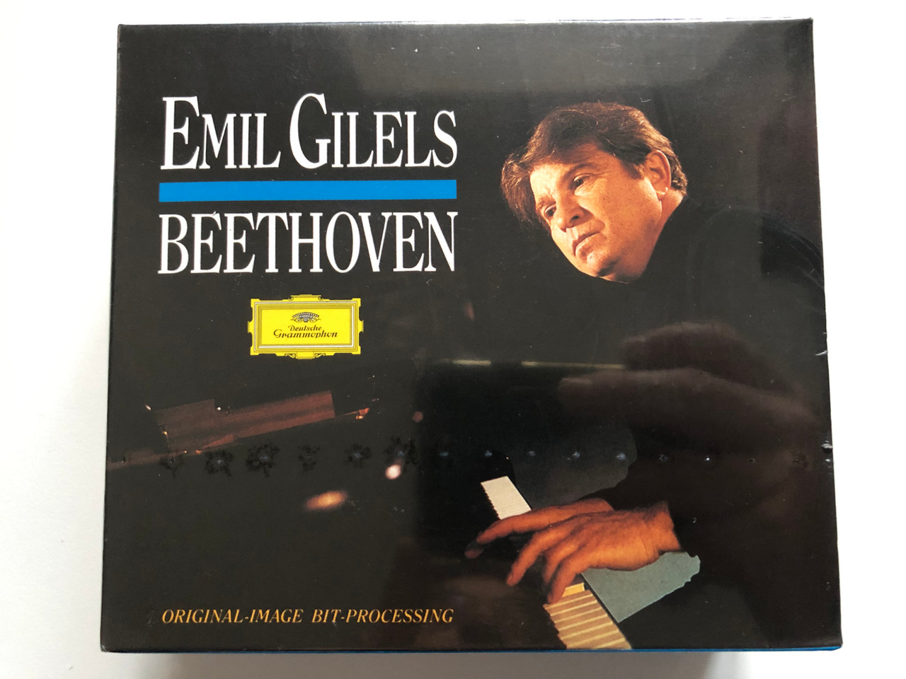 https://cdn10.bigcommerce.com/s-62bdpkt7pb/products/0/images/214892/Emil_Gilels_-_Beethoven_Original-Image_Bit-Processing_Deutsche_Grammophon_9x_Audio_CD_Stereo_453_221-2_1__22280.1646322799.1280.1280.JPG?c=2&_gl=1*xrvu1x*_ga*MjA2NTIxMjE2MC4xNTkwNTEyNTMy*_ga_WS2VZYPC6G*MTY0NjMyMDAwMC4zMTAuMS4xNjQ2MzIxNTY0LjEx