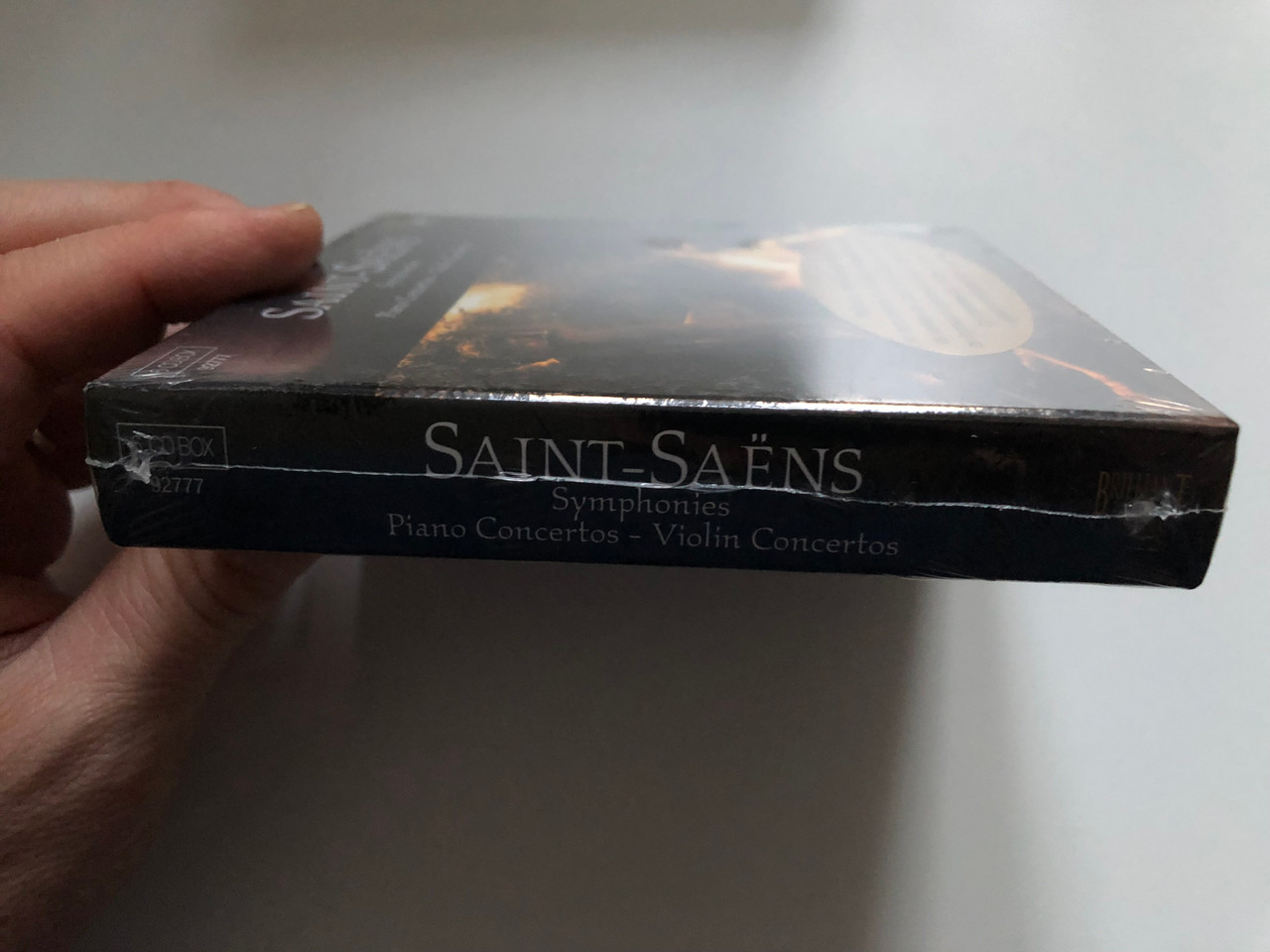 https://cdn10.bigcommerce.com/s-62bdpkt7pb/products/0/images/215360/Saint-Sans_Symphonies_-_Piano_Concertos_-_Violin_Concertos_Brilliant_Classics_6x_Audio_CD_Box_Set_92777_3__26924.1646644969.1280.1280.JPG?c=2&_gl=1*sc660g*_ga*MjA2NTIxMjE2MC4xNTkwNTEyNTMy*_ga_WS2VZYPC6G*MTY0NjYzNjE3MC4zMTIuMS4xNjQ2NjQ0ODM2LjMw