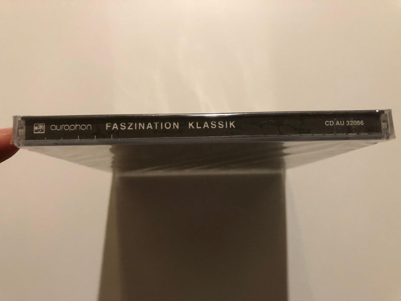 https://cdn10.bigcommerce.com/s-62bdpkt7pb/products/0/images/215543/Faszination_Klassik_Klassische_Philharmonie_Telekom_Bonn_Aurophon_Audio_CD_1992_AU_32086_3__14995.1646734868.1280.1280.JPG?c=2&_gl=1*ucdv3u*_ga*MjA2NTIxMjE2MC4xNTkwNTEyNTMy*_ga_WS2VZYPC6G*MTY0NjczMzU5NS4zMTQuMS4xNjQ2NzM0NzQ3LjEz