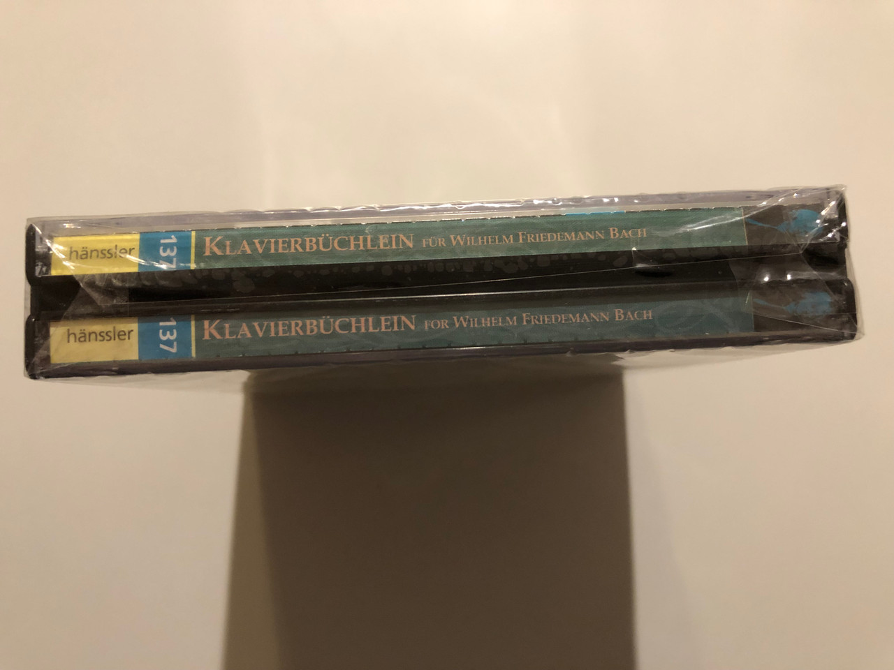 https://cdn10.bigcommerce.com/s-62bdpkt7pb/products/0/images/215556/Johann_Sebastian_Bach_-_Klavierbuchlein_For_Wilhelm_Friedemann_Bach_Joseph_Payne_-_harpsichord_organ_Hnssler_Edition_Bachakademie_Hnssler_Classic_2x_Audio_CD_1999_CD_92_3__46777.1646735532.1280.1280.JPG?c=2&_gl=1*1s6y2st*_ga*MjA2NTIxMjE2MC4xNTkwNTEyNTMy*_ga_WS2VZYPC6G*MTY0NjczMzU5NS4zMTQuMS4xNjQ2NzM1Mjk4LjI3