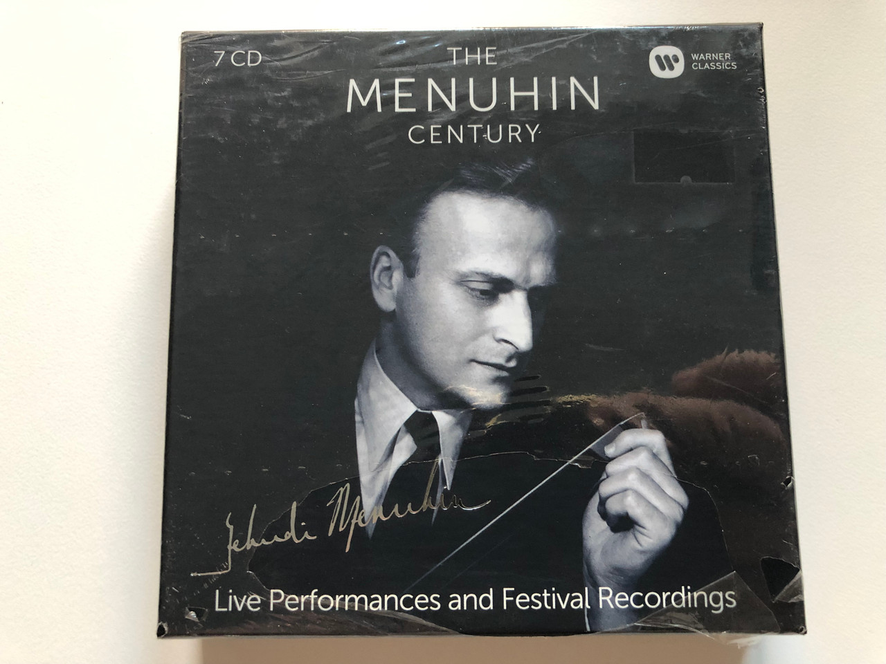 https://cdn10.bigcommerce.com/s-62bdpkt7pb/products/0/images/216966/The_Menuhin_Century_Live_Performances_And_Festival_Recordings_Warner_Classics_7x_Audio_CD_2016_Stereo_Mono_0825646777044_1__54761.1647538290.1280.1280.JPG?c=2&_gl=1*54jcem*_ga*MjA2NTIxMjE2MC4xNTkwNTEyNTMy*_ga_WS2VZYPC6G*MTY0NzUyNDk4OS4zMjMuMS4xNjQ3NTM4MjY4LjYw