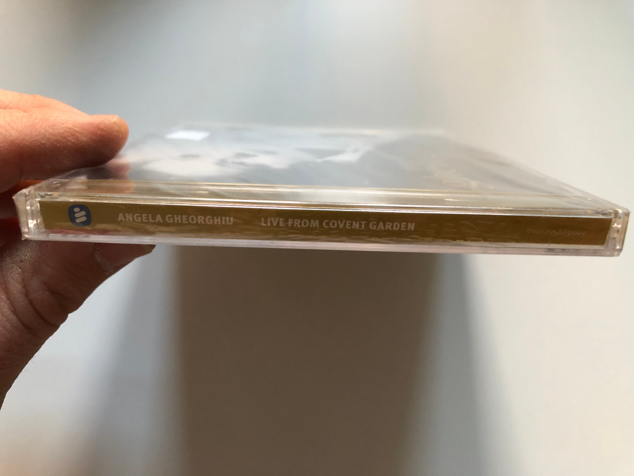 https://cdn10.bigcommerce.com/s-62bdpkt7pb/products/0/images/216983/Angela_Gheorghiu_-_Live_From_Covent_Garden_EMI_Classics_Audio_CD_2017_Stereo_0190295889999_3__56394.1647541393.1280.1280.JPG?c=2&_gl=1*1psndah*_ga*MjA2NTIxMjE2MC4xNTkwNTEyNTMy*_ga_WS2VZYPC6G*MTY0NzUyNDk4OS4zMjMuMS4xNjQ3NTQwOTI3LjQz