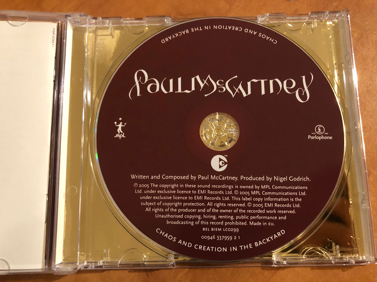 https://cdn10.bigcommerce.com/s-62bdpkt7pb/products/0/images/218690/Paul_McCartney_Chaos_And_Creation_In_The_Backyard_Parlophone_Audio_CD_2005_0946_337959_2_1_3__54400.1648461953.1280.1280.JPG?c=2&_gl=1*1v2g9bf*_ga*MjA2NTIxMjE2MC4xNTkwNTEyNTMy*_ga_WS2VZYPC6G*MTY0ODQ0NzY1MC4zMzQuMS4xNjQ4NDYxNzMzLjYw
