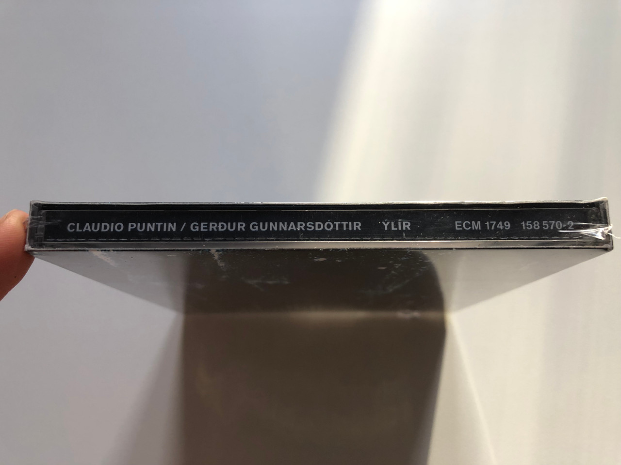 https://cdn10.bigcommerce.com/s-62bdpkt7pb/products/0/images/220717/Claudio_Puntin_-_Gerur_Gunnarsdttir_Ylir_ECM_Records_Audio_CD_2001_ECM_1749_3__03283.1649178294.1280.1280.JPG?c=2&_gl=1*1iqyo1f*_ga*MjA2NTIxMjE2MC4xNTkwNTEyNTMy*_ga_WS2VZYPC6G*MTY0OTE2ODI5OS4zNDMuMS4xNjQ5MTc4MTczLjM0