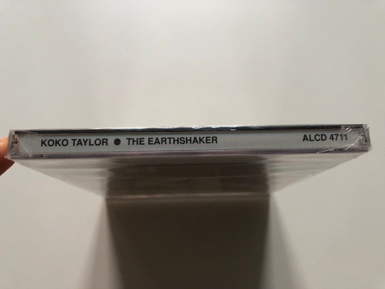 https://cdn10.bigcommerce.com/s-62bdpkt7pb/products/0/images/221037/Koko_Taylor_The_Earthshaker_Alligator_Records_Audio_CD_ALCD_4711_3__45403.1649338014.1280.1280.JPG?c=2&_gl=1*t5ppup*_ga*MjA2NTIxMjE2MC4xNTkwNTEyNTMy*_ga_WS2VZYPC6G*MTY0OTMzNjIxNC4zNDYuMS4xNjQ5MzM4MDI5LjQ.