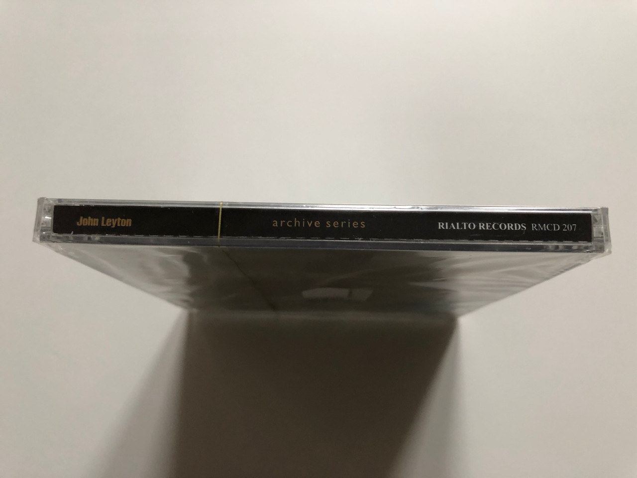 https://cdn10.bigcommerce.com/s-62bdpkt7pb/products/0/images/221245/John_Leyton_Archive_Series_20_tracks_featuring_Johnny_Remember_Me_Wild_Wind_Lone_Rider_Son_This_Is_She_Lonely_City_Rialto_Audio_CD_1997_RMCD_207_3__40551.1649447477.1280.1280.JPG?c=2&_gl=1*ct4ak5*_ga*MjA2NTIxMjE2MC4xNTkwNTEyNTMy*_ga_WS2VZYPC6G*MTY0OTQ0NTg1NS4zNTIuMS4xNjQ5NDQ3MzE4LjQ5