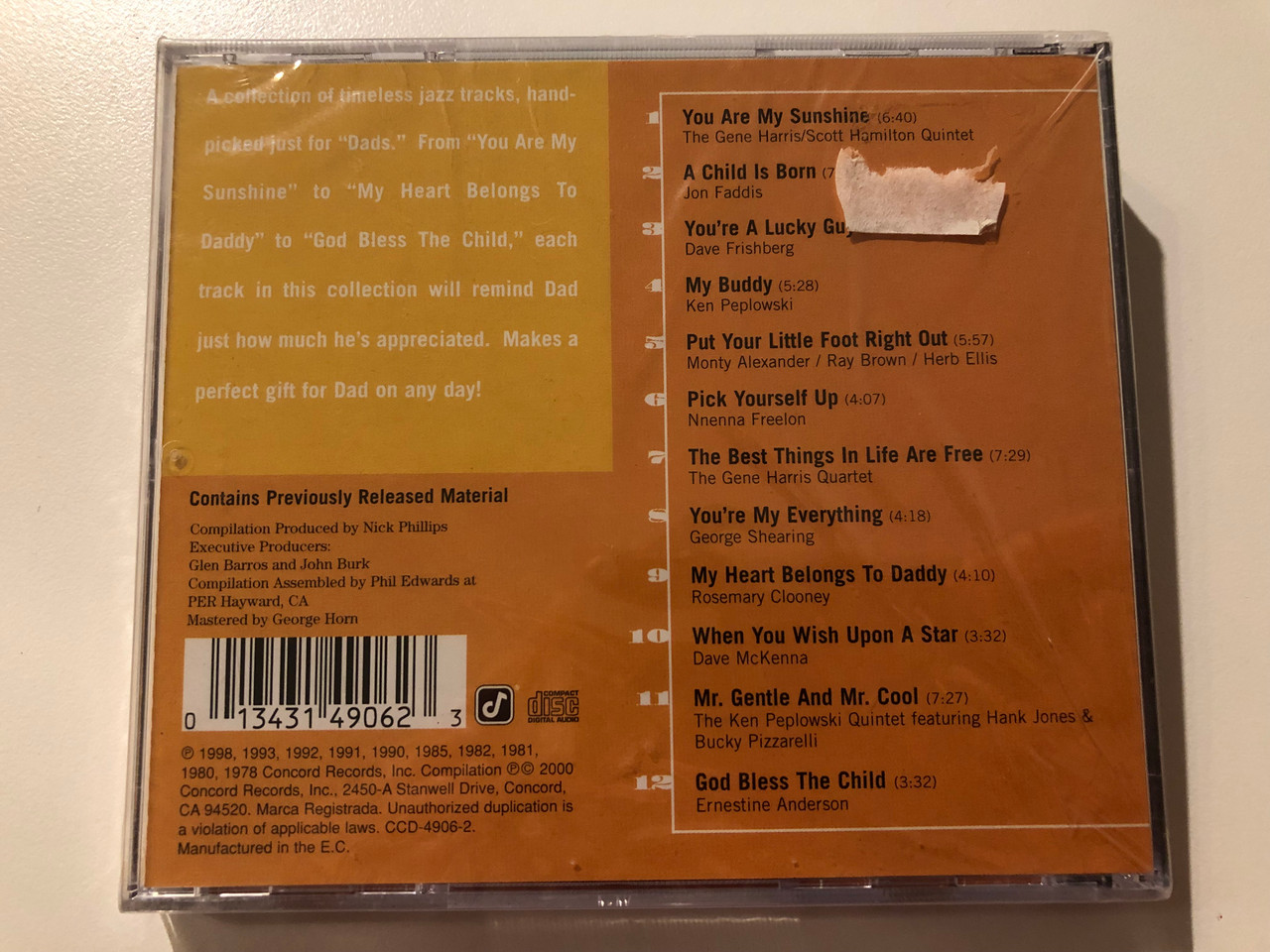 https://cdn10.bigcommerce.com/s-62bdpkt7pb/products/0/images/221349/Jazz_For_Dads_Concord_Jazz_Audio_CD_2000_CCD-4906-2_2__93335.1649670668.1280.1280.JPG?c=2&_gl=1*2vdv4u*_ga*MjA2NTIxMjE2MC4xNTkwNTEyNTMy*_ga_WS2VZYPC6G*MTY0OTY1NzEzNy4zNTMuMS4xNjQ5NjcwNjQ3LjYw
