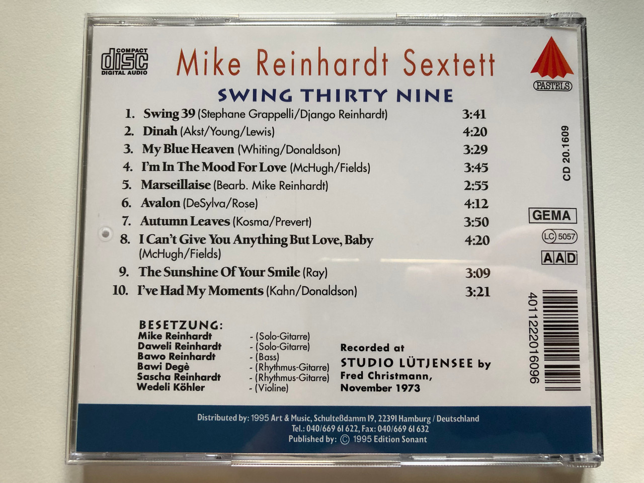 https://cdn10.bigcommerce.com/s-62bdpkt7pb/products/0/images/221447/Mike_Reinhardt_Sextett_Swing_Thirty_Nine_Dinah_My_Blue_Heaven_Autumn_Leaves_The_Sunshine_Of_Your_Smile_u._a._Digital_Remastered_Jazz_Edition_Pastels_Audio_CD_1995_CD_20_4__04927.1649776388.1280.1280.JPG?c=2&_gl=1*nns0dc*_ga*MjA2NTIxMjE2MC4xNTkwNTEyNTMy*_ga_WS2VZYPC6G*MTY0OTc2NzAzNy4zNTQuMS4xNjQ5Nzc2MTk3LjU2