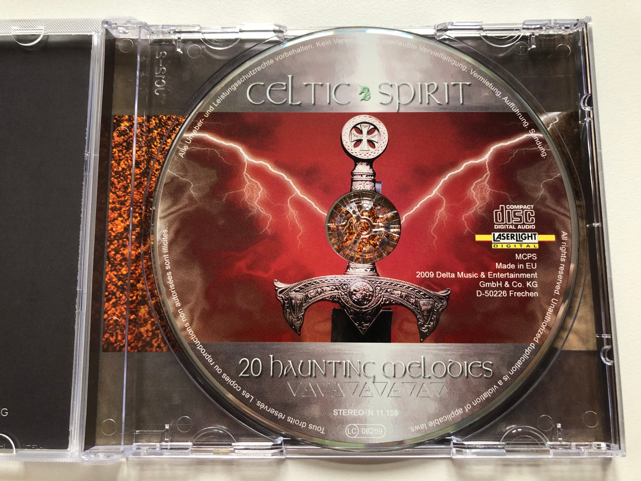https://cdn10.bigcommerce.com/s-62bdpkt7pb/products/0/images/223546/Celtic_Heart_-_20_Haunting_Melodies_Laserlight_Digital_Audio_CD_2009_N_11_157_3__05923.1650550215.1280.1280.JPG?c=2&_gl=1*8n4lxx*_ga*MjA2NTIxMjE2MC4xNTkwNTEyNTMy*_ga_WS2VZYPC6G*MTY1MDU0ODUxNi4zNjQuMS4xNjUwNTQ5ODEwLjQ0