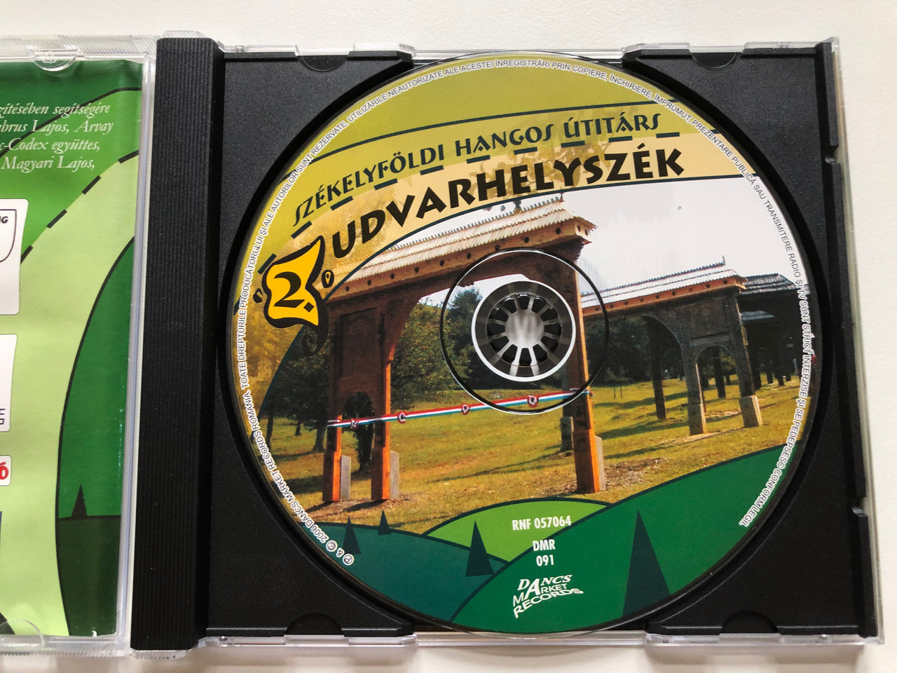 https://cdn10.bigcommerce.com/s-62bdpkt7pb/products/0/images/223620/Szkelyfldi_Hangos_Utitrs_2._Udvarhelyszk_Vers_Humor_Mondak_Legendak_Utikalauz_Megzenesitett_Versek_Nota_Regizene_Nepdalok_Konnyuzene_Korusmuzsika_Hangszeres_Zene_Dancs_Mark__06432.1650558264.1280.1280.JPG?c=2&_gl=1*tpjklr*_ga*MjA2NTIxMjE2MC4xNTkwNTEyNTMy*_ga_WS2VZYPC6G*MTY1MDU0ODUxNi4zNjQuMS4xNjUwNTU3NjIzLjQ4