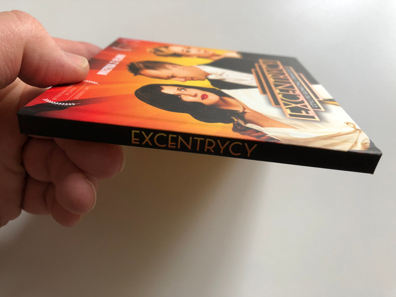 https://cdn10.bigcommerce.com/s-62bdpkt7pb/products/0/images/224737/Excentrycy_Czyli_Po_Sonecznej_Stronie_Ulicy_Muzyka_Z_Filmu_Agora_SA_Audio_CD_2015_9788326823183_2__81881.1650957089.1280.1280.JPG?c=2&_gl=1*1s9hd63*_ga*MjA2NTIxMjE2MC4xNTkwNTEyNTMy*_ga_WS2VZYPC6G*MTY1MDk1MTExOC4zNjkuMS4xNjUwOTU2ODkwLjYw
