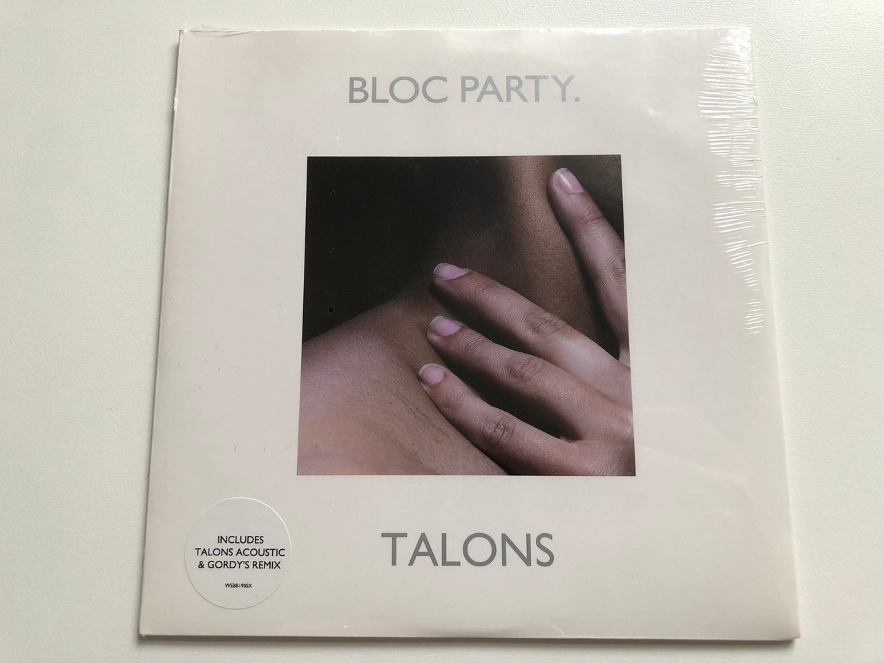 https://cdn10.bigcommerce.com/s-62bdpkt7pb/products/0/images/225376/Bloc_Party_Talons_Includes_Talons_Acoustic_Gordys_Remix_Wichita_LP_2008_WEBB190SX_1__23445.1651130441.1280.1280.JPG?c=2&_gl=1*2anc5*_ga*MjA2NTIxMjE2MC4xNTkwNTEyNTMy*_ga_WS2VZYPC6G*MTY1MTEyMzM2NC4zNzIuMS4xNjUxMTMwMzMwLjM1