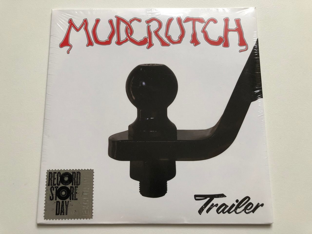 https://cdn10.bigcommerce.com/s-62bdpkt7pb/products/0/images/225389/Mudcrutch_Trailer_Reprise_Records_LP_2016_5439-19643-9_1__30810.1651133647.1280.1280.JPG?c=2&_gl=1*q48hxi*_ga*MjA2NTIxMjE2MC4xNTkwNTEyNTMy*_ga_WS2VZYPC6G*MTY1MTEyMzM2NC4zNzIuMS4xNjUxMTMzNDgzLjI5