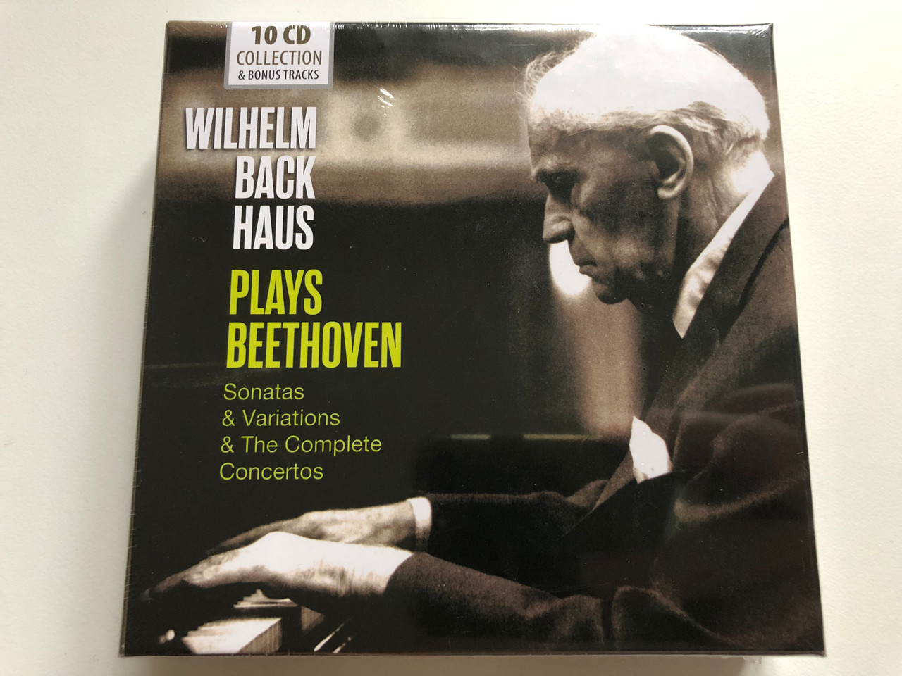 https://cdn10.bigcommerce.com/s-62bdpkt7pb/products/0/images/225897/Wilhelm_Backhaus_Plays_Beethoven_Sonatas_Variations_The_Complete_Concertos_Documents_10x_Audio_CD_Box_Set_600388_1__63921.1651209250.1280.1280.JPG?c=2&_gl=1*bur02y*_ga*MjA2NTIxMjE2MC4xNTkwNTEyNTMy*_ga_WS2VZYPC6G*MTY1MTIwNjM2MC4zNzMuMS4xNjUxMjA5MTAxLjE3