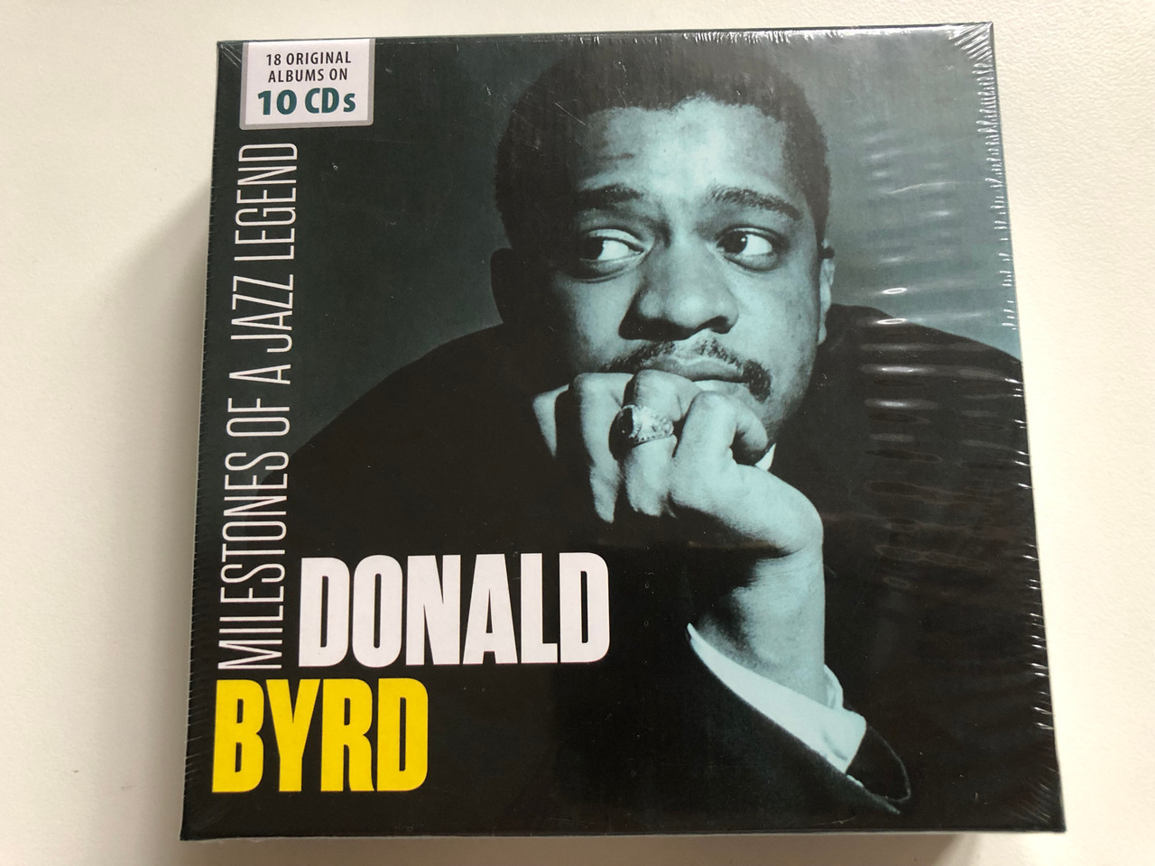 https://cdn10.bigcommerce.com/s-62bdpkt7pb/products/0/images/225903/Donald_Byrd_Milestones_Of_A_Jazz_Legend_Documents_10x_Audio_CD_Box_Set_600413_1__00319.1651210051.1280.1280.JPG?c=2&_gl=1*2a7vwa*_ga*MjA2NTIxMjE2MC4xNTkwNTEyNTMy*_ga_WS2VZYPC6G*MTY1MTIwNjM2MC4zNzMuMS4xNjUxMjA5Njk3LjQy