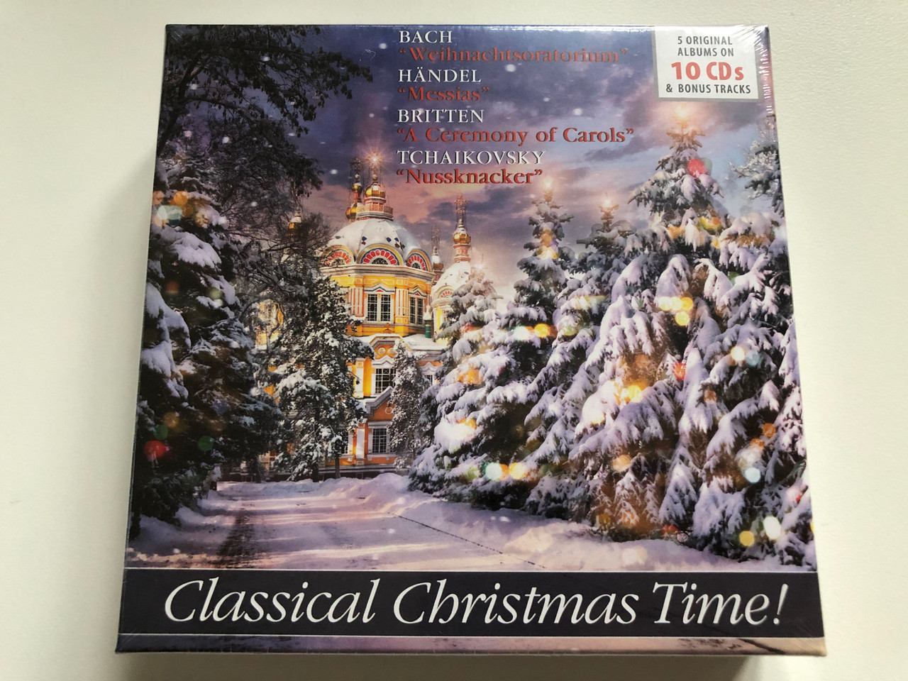 https://cdn10.bigcommerce.com/s-62bdpkt7pb/products/0/images/225922/Classical_Christmas_Time_Bach_-_Weihnachtsoratorium_Handel_-_Messias_Britten_-_A_Ceremony_of_Carols_Tchaikovsky_-_Nussknacker_Documents_10x_Audio_CD_Box_Set_600342_1__55972.1651212395.1280.1280.JPG?c=2&_gl=1*18xaih8*_ga*MjA2NTIxMjE2MC4xNTkwNTEyNTMy*_ga_WS2VZYPC6G*MTY1MTIwNjM2MC4zNzMuMS4xNjUxMjEyMTQ0LjIy