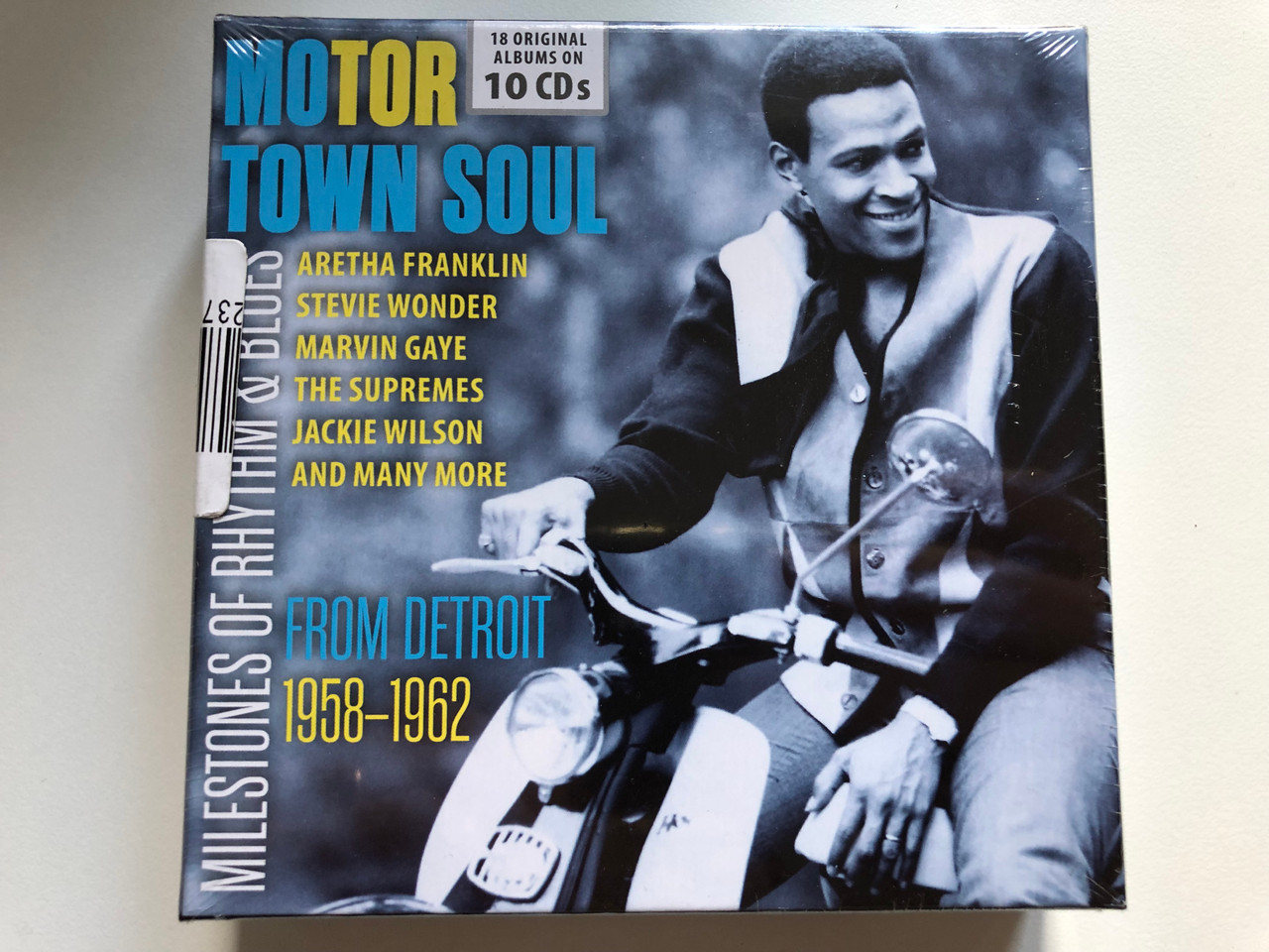 https://cdn10.bigcommerce.com/s-62bdpkt7pb/products/0/images/226395/Motor_Town_Soul_-_From_Detroit_1958-1962_Milestones_Of_Rhythm_Blues_Aretha_Franklin_Stevie_Wonder_Marvin_Gaye_The_Supremes_Jackie_Wilson_and_many_more_Documents_10x_Audio_CD_Box_Se_1__65616.1651564418.1280.1280.JPG?c=2&_gl=1*3tgg2y*_ga*MjA2NTIxMjE2MC4xNTkwNTEyNTMy*_ga_WS2VZYPC6G*MTY1MTU1ODAzOC4zODAuMS4xNjUxNTY0MjE3LjQy