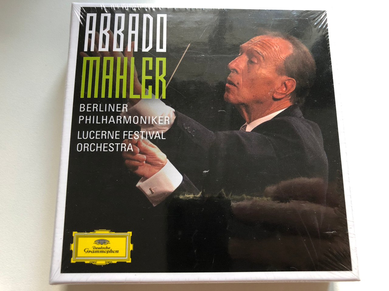 https://cdn10.bigcommerce.com/s-62bdpkt7pb/products/0/images/226404/Abbado_-_Mahler_-_Berliner_Philharmoniker_Lucerne_Festival_Orchestra_Deutsche_Grammophon_11x_Audio_CD_Box_Set_2014_00289_479_3204_1__67442.1651566226.1280.1280.JPG?c=2&_gl=1*gv7uds*_ga*MjA2NTIxMjE2MC4xNTkwNTEyNTMy*_ga_WS2VZYPC6G*MTY1MTU1ODAzOC4zODAuMS4xNjUxNTY2MDkxLjQx