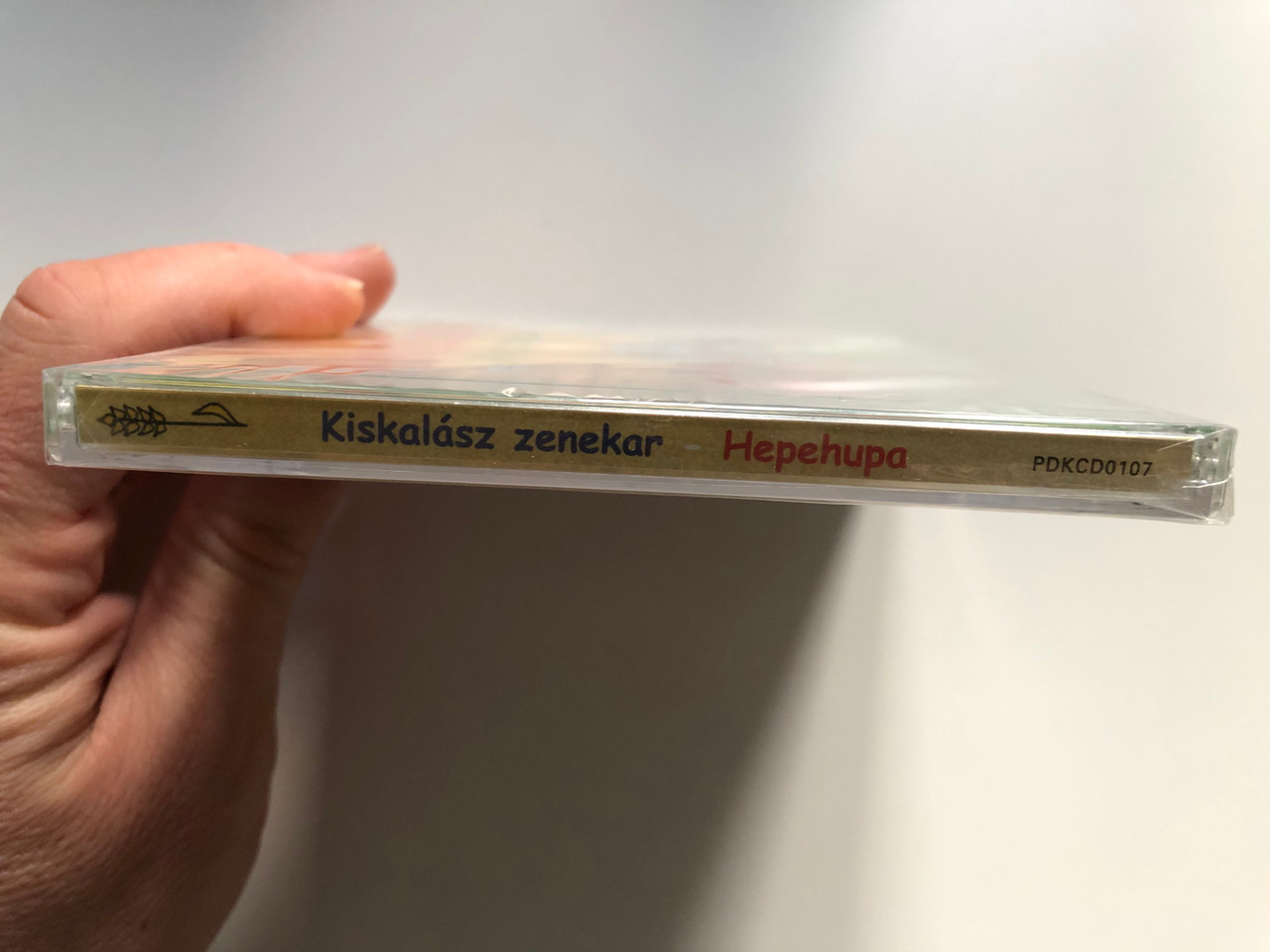 https://cdn10.bigcommerce.com/s-62bdpkt7pb/products/0/images/227636/Hepehupa_-_Kiskalasz_zenekar_Bartos_Erika_megzenesitett_versei_Megzenesitett_gyerekversek_Alexandra_Audio_CD_2012_PDKCD0107_3__24875.1652717816.1280.1280.JPG?c=2&_gl=1*1imcfo7*_ga*MjA2NTIxMjE2MC4xNTkwNTEyNTMy*_ga_WS2VZYPC6G*MTY1MjcwODk4OS4zOTguMS4xNjUyNzE3NDA5LjUz
