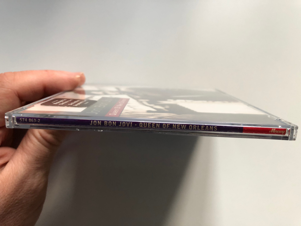 https://cdn10.bigcommerce.com/s-62bdpkt7pb/products/0/images/227643/Jon_Bon_Jovi_Queen_Of_New_Orleans_Also_includes_Midnight_In_Chelsea_Live_Destination_Anywhere_Live_Mercury_Audio_CD_1997_574_863-2_3__25439.1652719389.1280.1280.JPG?c=2&_gl=1*1242jqk*_ga*MjA2NTIxMjE2MC4xNTkwNTEyNTMy*_ga_WS2VZYPC6G*MTY1MjcwODk4OS4zOTguMS4xNjUyNzE5MDE0LjU5