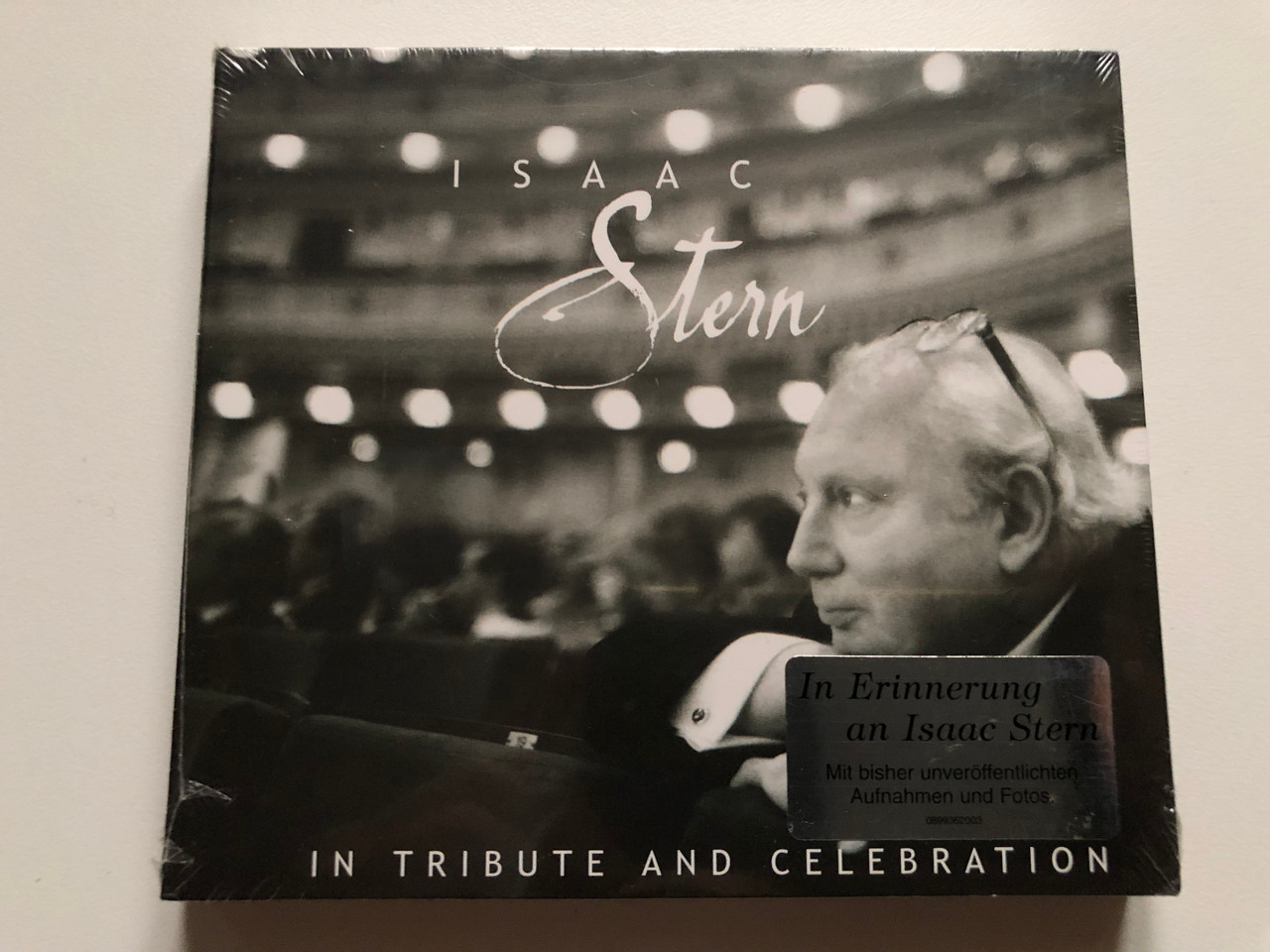 https://cdn10.bigcommerce.com/s-62bdpkt7pb/products/0/images/228071/Isaac_Stern_-_In_Tribute_And_Celebration_In_Erinnerung_an_Isaac_Stern_Sony_Classical_2x_Audio_CD_2002_SM2K_89936_1__33673.1652884341.1280.1280.JPG?c=2&_gl=1*1fp0nri*_ga*MjA2NTIxMjE2MC4xNTkwNTEyNTMy*_ga_WS2VZYPC6G*MTY1Mjg4MTM3My40MDMuMS4xNjUyODg0MTQ4Ljg.