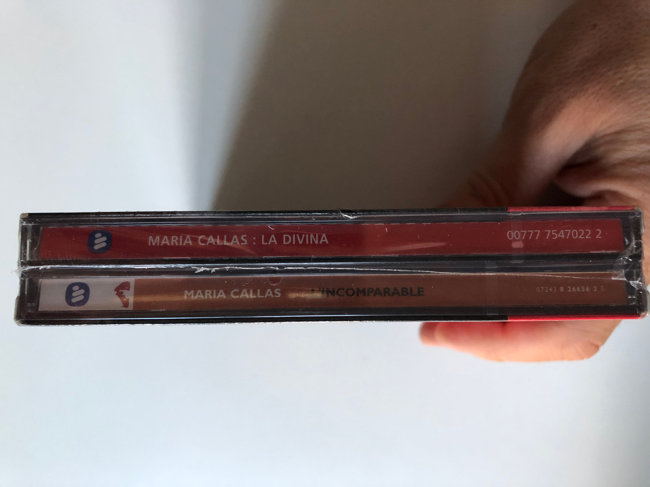 https://cdn10.bigcommerce.com/s-62bdpkt7pb/products/0/images/228087/Maria_Callas_L_Incomparable_Best_Of_La_Divina_2CD_originals_Limited_Edition_EMI_2x_Audio_CD_2002_5099964691923_4__82571.1652962523.1280.1280.JPG?c=2&_gl=1*13fqjj3*_ga*MjA2NTIxMjE2MC4xNTkwNTEyNTMy*_ga_WS2VZYPC6G*MTY1Mjk2MDk4Ni40MDQuMS4xNjUyOTYyMzQxLjI1