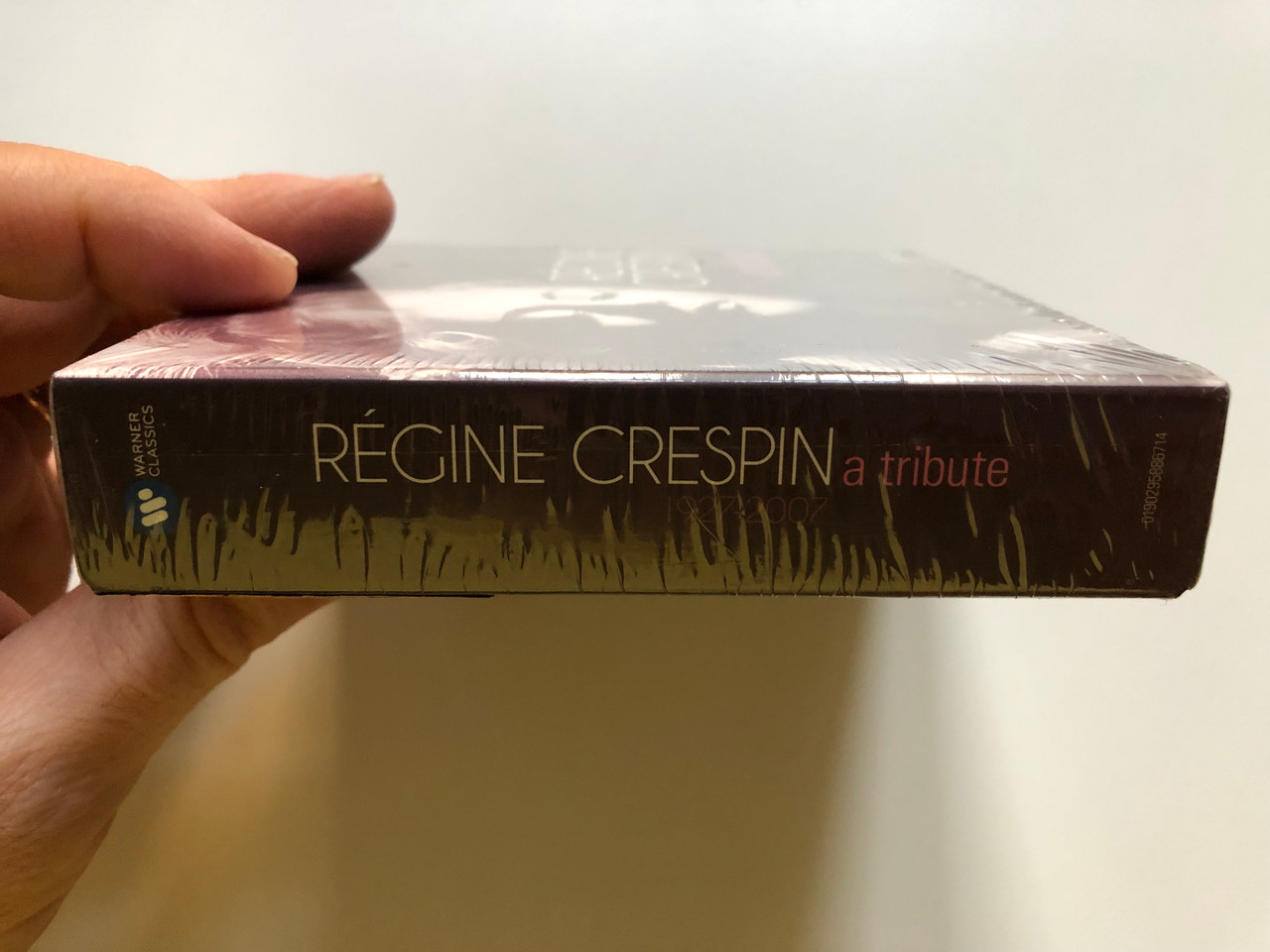 https://cdn10.bigcommerce.com/s-62bdpkt7pb/products/0/images/230725/Rgine_Crespin_1927-2007_-_A_Tribute_Warner_Classics_10x_Audio_CD_2017_0190295886714_3__33058.1654102599.1280.1280.JPG?c=2&_gl=1*u1pmwi*_ga*MjA2NTIxMjE2MC4xNTkwNTEyNTMy*_ga_WS2VZYPC6G*MTY1NDEwMjIxMy40MTguMS4xNjU0MTAyNzE4LjYw