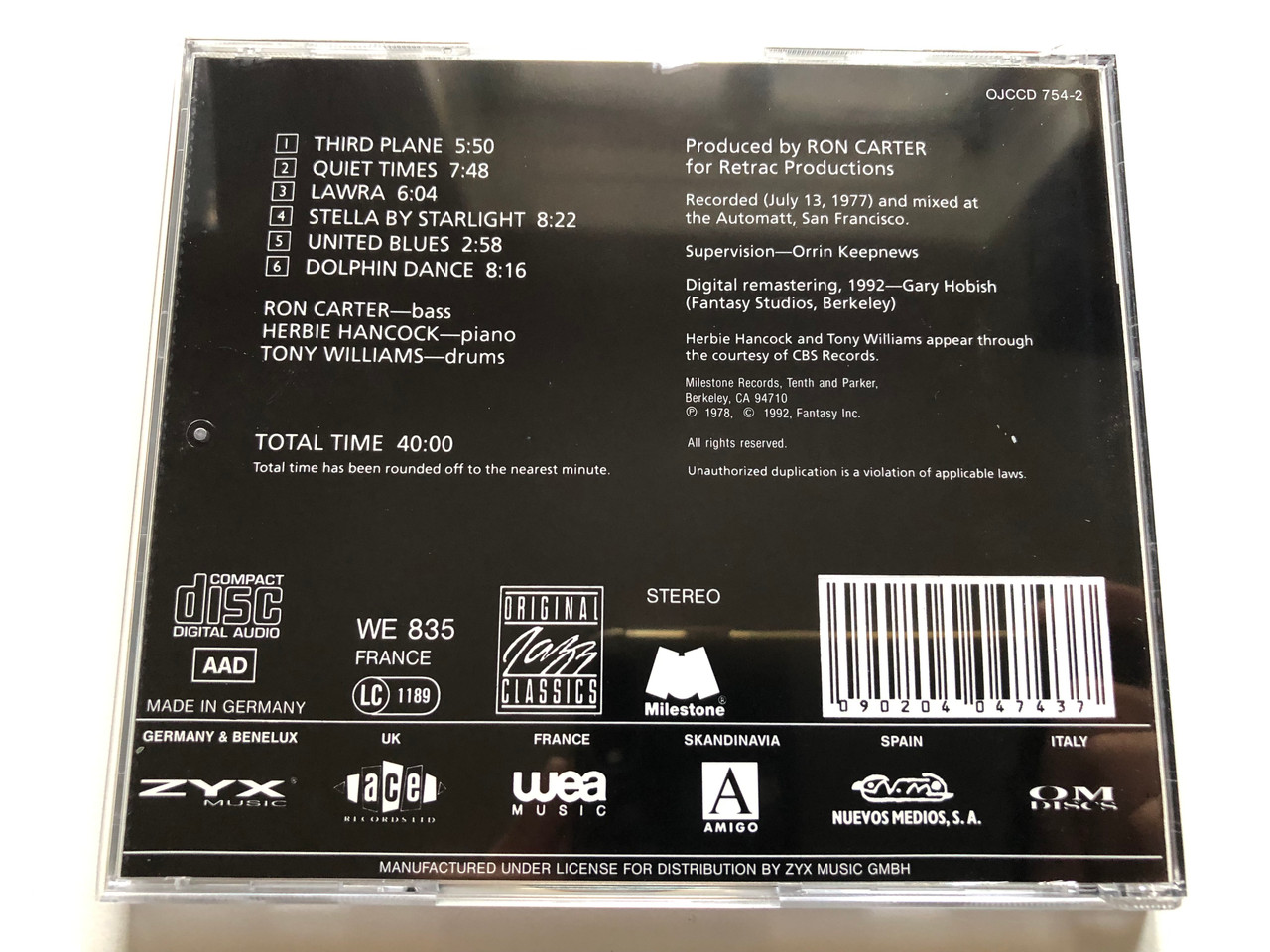 https://cdn10.bigcommerce.com/s-62bdpkt7pb/products/0/images/230745/Third_Plane_-_Ron_Carter_Herbie_Hancock_Tony_Williams_Original_Jazz_Classics_Audio_CD_1992_OJCCD_754-2_4__68527.1654104830.1280.1280.JPG?c=2&_gl=1*10n1fw4*_ga*MjA2NTIxMjE2MC4xNTkwNTEyNTMy*_ga_WS2VZYPC6G*MTY1NDEwMjIxMy40MTguMS4xNjU0MTA0NzAxLjI0