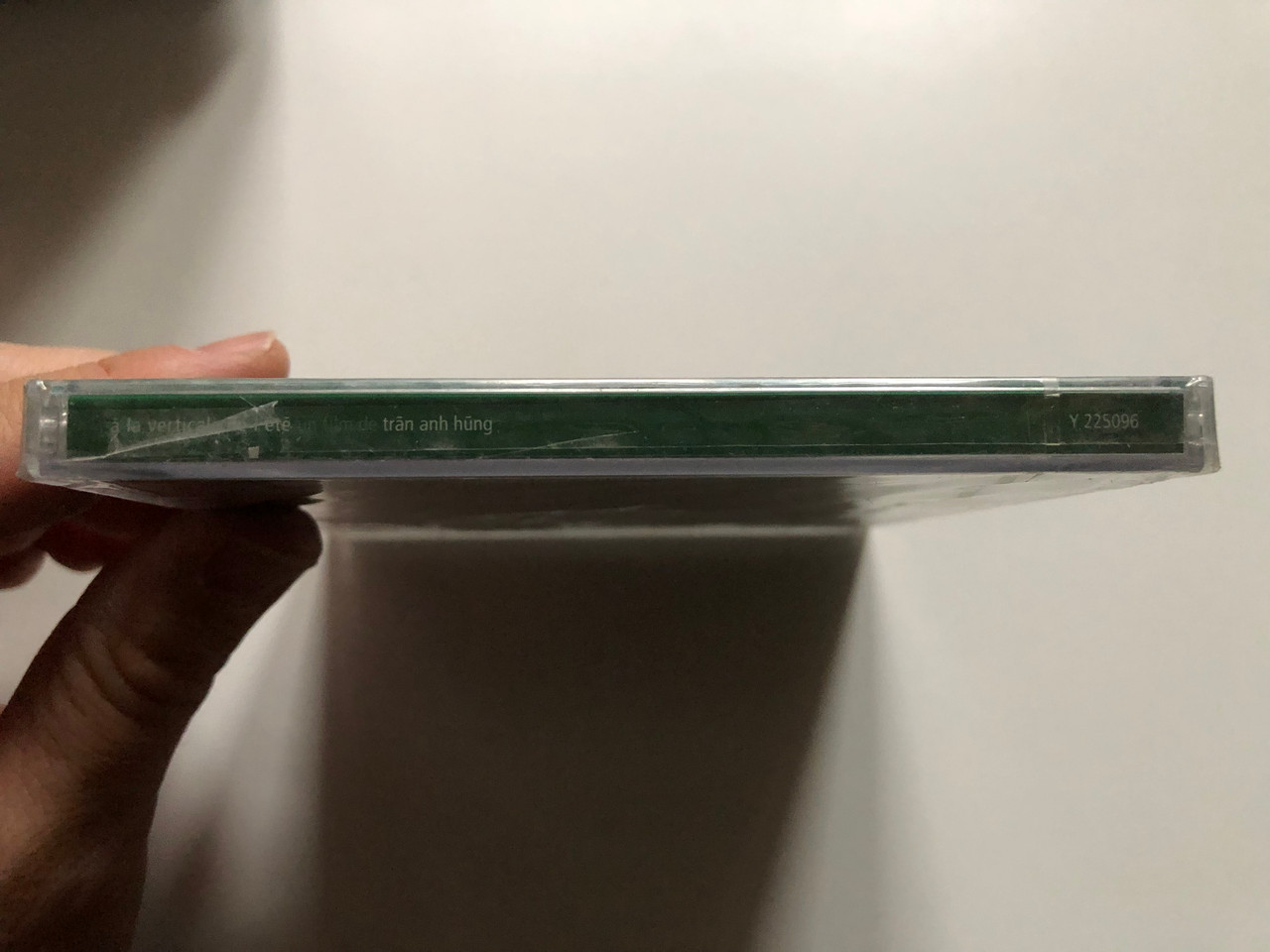 https://cdn10.bigcommerce.com/s-62bdpkt7pb/products/0/images/231287/_La_Verticale_De_Lt_-_un_film_de_tran_ann_hung_Nave_Audio_CD_2000_Y_225096_3__91890.1654243295.1280.1280.JPG?c=2&_gl=1*os2ofj*_ga*MjA2NTIxMjE2MC4xNTkwNTEyNTMy*_ga_WS2VZYPC6G*MTY1NDIzNDU5Mi40MjEuMS4xNjU0MjQzMTM4LjQ1