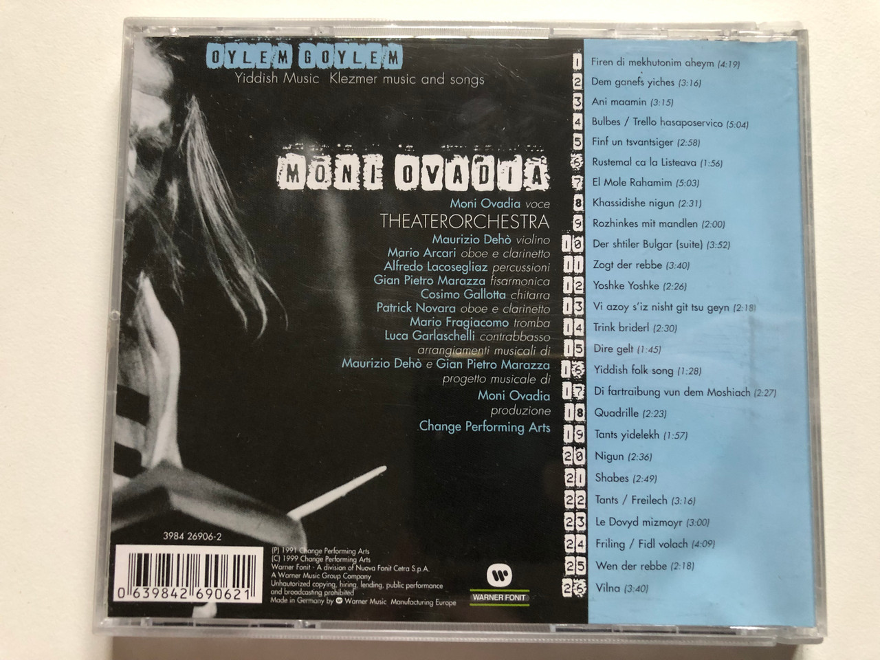 https://cdn10.bigcommerce.com/s-62bdpkt7pb/products/0/images/232268/Moni_Ovadia_TheaterOrchestra_Oylem_Goylem_Warner_Fonit_Audio_CD_1999_3984_26906-2_2__60473.1654536129.1280.1280.JPG?c=2&_gl=1*1eu78g8*_ga*MjA2NTIxMjE2MC4xNTkwNTEyNTMy*_ga_WS2VZYPC6G*MTY1NDUzMzI0OC40MjIuMS4xNjU0NTM1OTQ5LjQ1