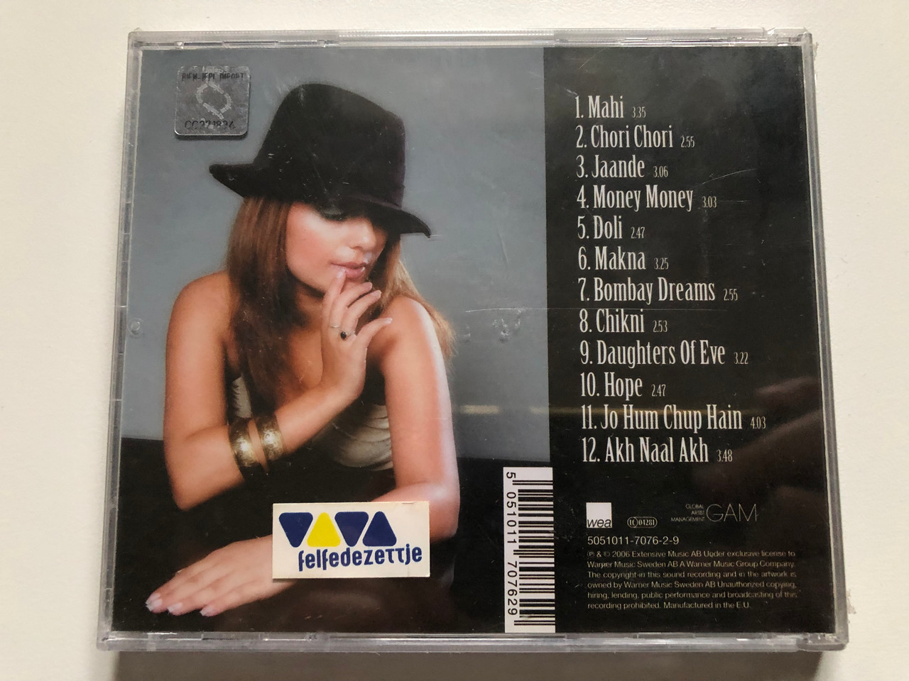 https://cdn10.bigcommerce.com/s-62bdpkt7pb/products/0/images/233097/Aneela_Mahi_Includes_the_hitsingles_Chori_Chori_Jaande_Bombay_Dreams_WEA_Audio_CD_2006_5051011-7076-2-9_2__57081.1654792284.1280.1280.JPG?c=2&_gl=1*ak9nfz*_ga*MjA2NTIxMjE2MC4xNTkwNTEyNTMy*_ga_WS2VZYPC6G*MTY1NDc5MDM0My40MjYuMS4xNjU0NzkyMTI1LjQz