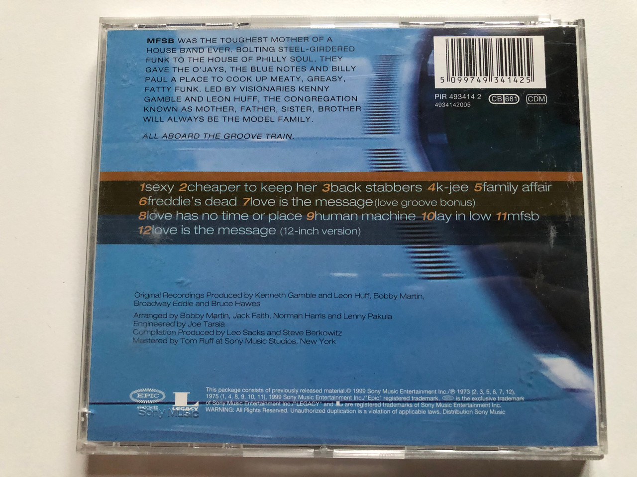 https://cdn10.bigcommerce.com/s-62bdpkt7pb/products/0/images/235021/MFSB_Deep_Grooves_Legacys_Rhythm_Soul_Series_Epic_Associated_Audio_CD_1999_493414_2_2__00682.1655730494.1280.1280.JPG?c=2&_gl=1*1j7s23k*_ga*MjA2NTIxMjE2MC4xNTkwNTEyNTMy*_ga_WS2VZYPC6G*MTY1NTcyNzYxOC40NDMuMS4xNjU1NzMwNDgyLjYw