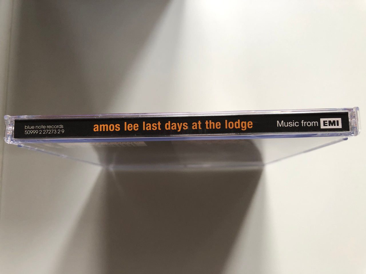 https://cdn10.bigcommerce.com/s-62bdpkt7pb/products/0/images/235924/Amos_Lee_Last_Days_At_The_Lodge_Blue_Note_Audio_CD_2008_50999_2_27273_2_9_3__25096.1656315474.1280.1280.JPG?c=2&_gl=1*1l5pqw9*_ga*MjA2NTIxMjE2MC4xNTkwNTEyNTMy*_ga_WS2VZYPC6G*MTY1NjMxMDM1MS40NTMuMS4xNjU2MzE1NDAwLjI1