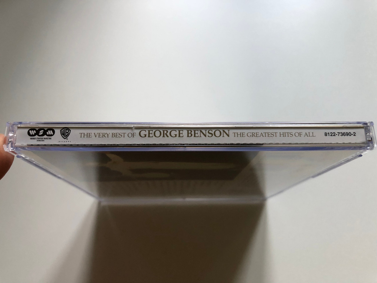 https://cdn10.bigcommerce.com/s-62bdpkt7pb/products/0/images/236086/The_Very_Best_Of..._George_Benson_-_The_Greatest_Hits_Of_All..._Featuring_Give_Me_The_Night_Turn_Your_Love_Around_Breezin_Never_Give_Up_On_A_Good_Thing_Love_X_Love_In_Your_Eyes_Warn_3__61096.1656417089.1280.1280.JPG?c=2&_gl=1*ntegbi*_ga*MjA2NTIxMjE2MC4xNTkwNTEyNTMy*_ga_WS2VZYPC6G*MTY1NjQwODYyMi40NTcuMS4xNjU2NDE2OTMyLjM5
