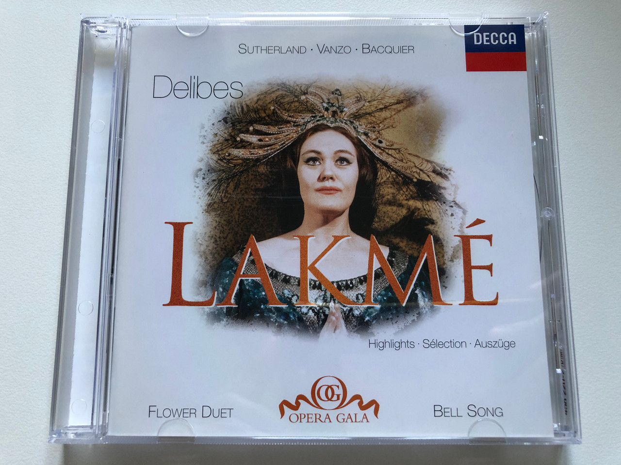 https://cdn10.bigcommerce.com/s-62bdpkt7pb/products/0/images/238674/Sutherland_Vanzo_Bacquier_-_Delibes_Lakm_-_Highlights_Flower_Duet_Bell_Song_Opera_Gala_Decca_Audio_CD_1998_458_220-2_1__28713.1657784837.1280.1280.JPG?c=2&_gl=1*nh80u1*_ga*MjA2NTIxMjE2MC4xNTkwNTEyNTMy*_ga_WS2VZYPC6G*MTY1Nzc3OTYzMS40ODIuMS4xNjU3Nzg0NTAxLjQ5