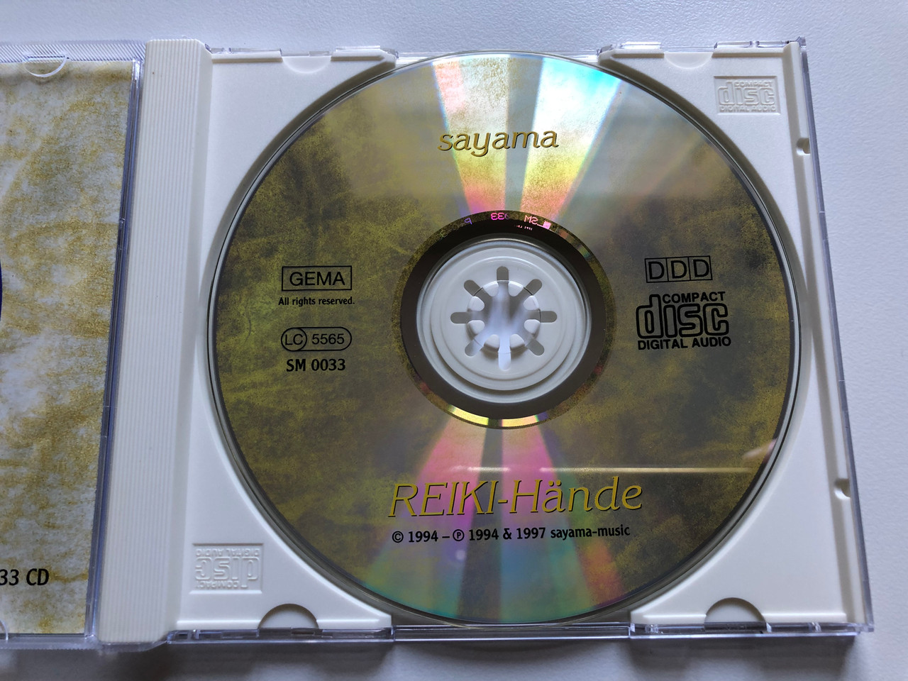 https://cdn10.bigcommerce.com/s-62bdpkt7pb/products/0/images/242276/Sayama_REIKI-Hands_Sayama-Music_Audio_CD_1997_SM_0033_3__84412.1658744274.1280.1280.JPG?c=2&_gl=1*r90bdk*_ga*MjA2NTIxMjE2MC4xNTkwNTEyNTMy*_ga_WS2VZYPC6G*MTY1ODczMDA4My40OTYuMS4xNjU4NzQ0MTg0LjUx