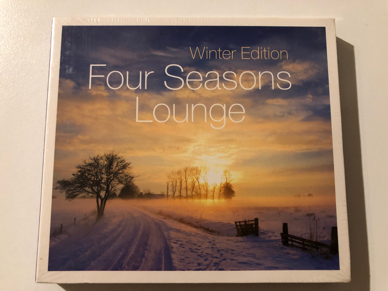 https://cdn10.bigcommerce.com/s-62bdpkt7pb/products/0/images/247586/Winter_Edition_-_Four_Seasons_Lounge_7star_Music_2x_Audio_CD_2015_7S-CD0013_1__55920.1660208476.1280.1280.JPG?c=2&_gl=1*h4gpv9*_ga*MjA2NTIxMjE2MC4xNTkwNTEyNTMy*_ga_WS2VZYPC6G*MTY2MDE5OTQ4NC41MjQuMS4xNjYwMjA4MzcxLjQy
