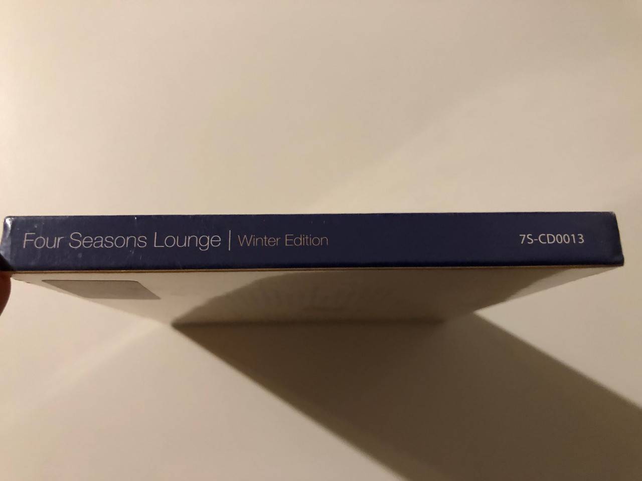 https://cdn10.bigcommerce.com/s-62bdpkt7pb/products/0/images/247588/Winter_Edition_-_Four_Seasons_Lounge_7star_Music_2x_Audio_CD_2015_7S-CD0013_3__84643.1660208480.1280.1280.JPG?c=2&_gl=1*h4gpv9*_ga*MjA2NTIxMjE2MC4xNTkwNTEyNTMy*_ga_WS2VZYPC6G*MTY2MDE5OTQ4NC41MjQuMS4xNjYwMjA4MzcxLjQy