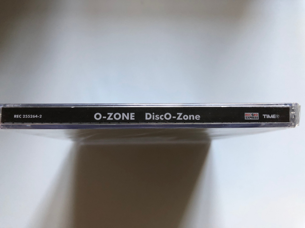 https://cdn10.bigcommerce.com/s-62bdpkt7pb/products/0/images/247996/O-DiscO-Zone_Record_Express_Audio_CD_2004_REC_255264-2_3__36470.1660309363.1280.1280.JPG?c=2&_gl=1*xkh330*_ga*MjA2NTIxMjE2MC4xNTkwNTEyNTMy*_ga_WS2VZYPC6G*MTY2MDMwOTI1OS41MjcuMS4xNjYwMzA5MzM0LjYw
