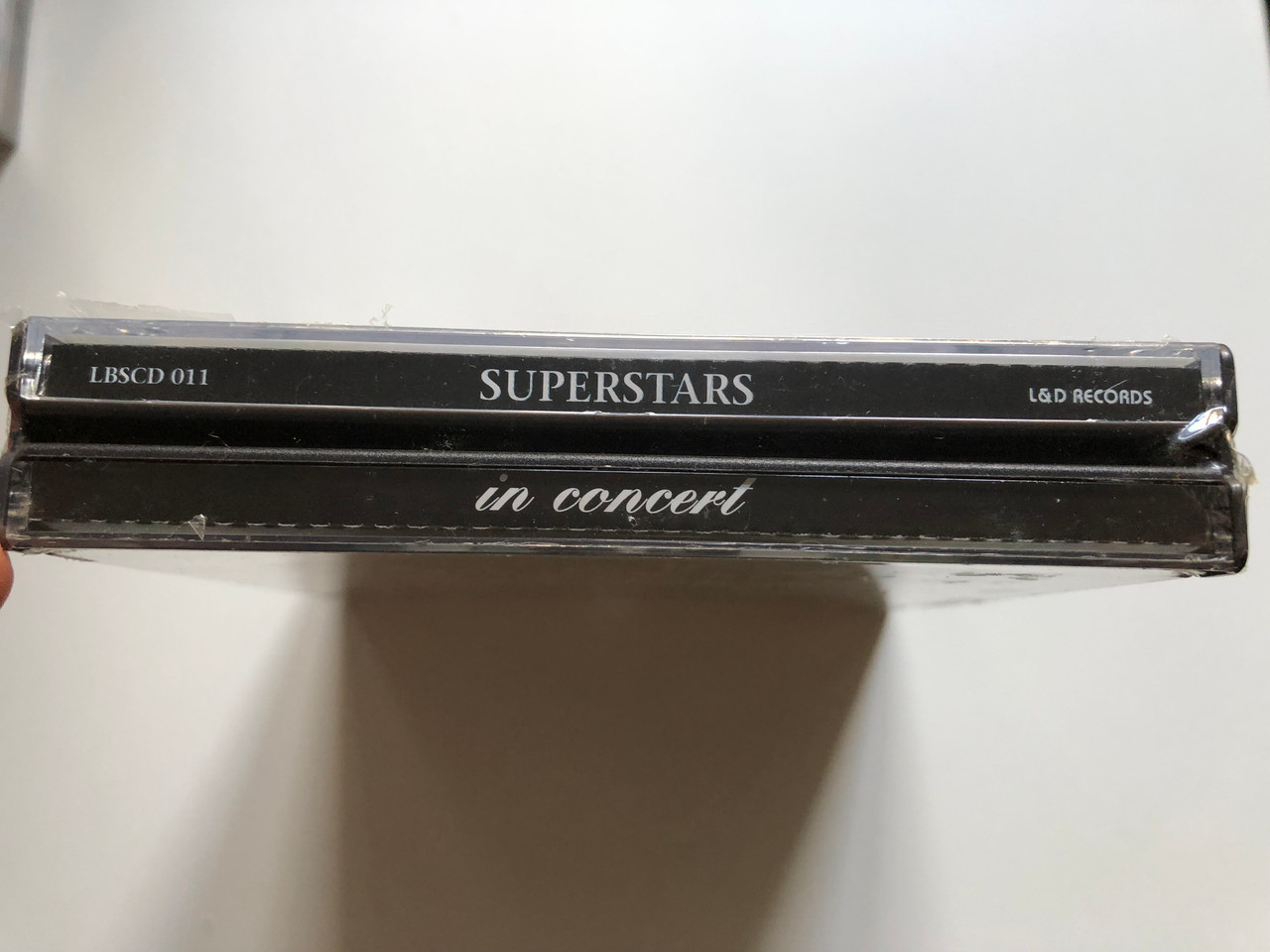 https://cdn10.bigcommerce.com/s-62bdpkt7pb/products/0/images/248002/Superstars_In_Concert_LD_Records_3x_Audio_CD_1996_LBSCD_011_3__20516.1660310388.1280.1280.JPG?c=2&_gl=1*164wnjm*_ga*MjA2NTIxMjE2MC4xNTkwNTEyNTMy*_ga_WS2VZYPC6G*MTY2MDMwOTI1OS41MjcuMS4xNjYwMzEwMjIyLjE3