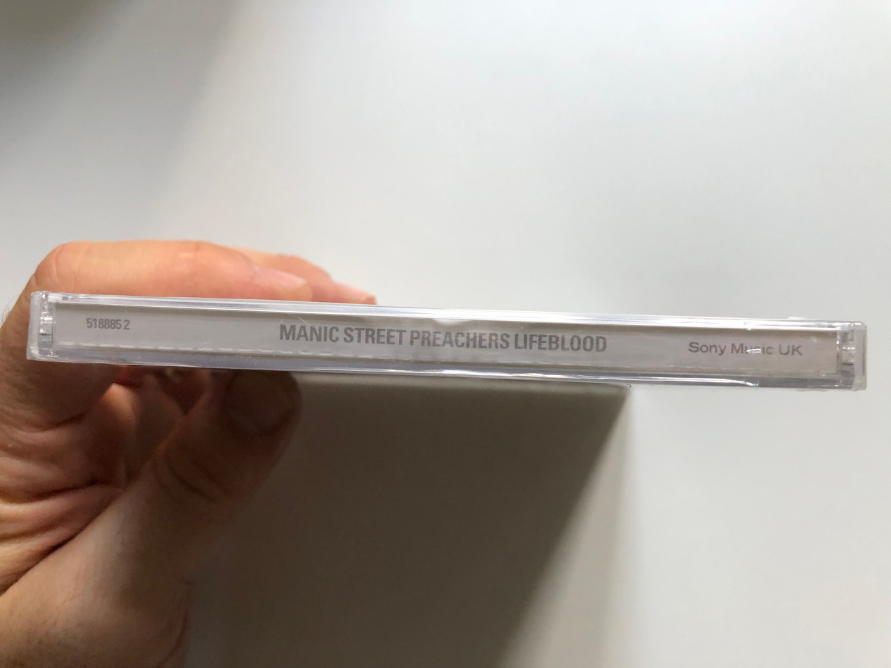 https://cdn10.bigcommerce.com/s-62bdpkt7pb/products/0/images/253587/Manic_Street_Preachers_Lifeblood_Sony_Music_UK_Audio_CD_2004_518885_2_3__32589.1663575777.1280.1280.JPG?c=2&_gl=1*5huzz5*_ga*MjA2NTIxMjE2MC4xNTkwNTEyNTMy*_ga_WS2VZYPC6G*MTY2MzU2Njc3MC41NTEuMS4xNjYzNTc1Nzk2LjYwLjAuMA..