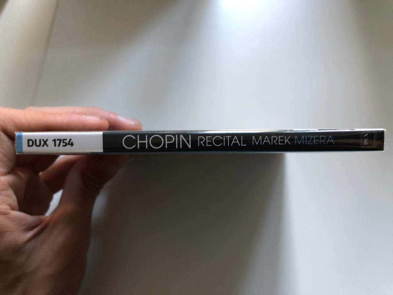 https://cdn10.bigcommerce.com/s-62bdpkt7pb/products/0/images/255163/Chopin_-_Recital_-_Marek_Mizera_piano_DUX_Recording_Audio_CD_2021_DUX_1754_3__32393.1664530226.1280.1280.JPG?c=2&_gl=1*xotznu*_ga*MjA2NTIxMjE2MC4xNTkwNTEyNTMy*_ga_WS2VZYPC6G*MTY2NDUyOTgyOS41NzUuMC4xNjY0NTI5ODI5LjYwLjAuMA..