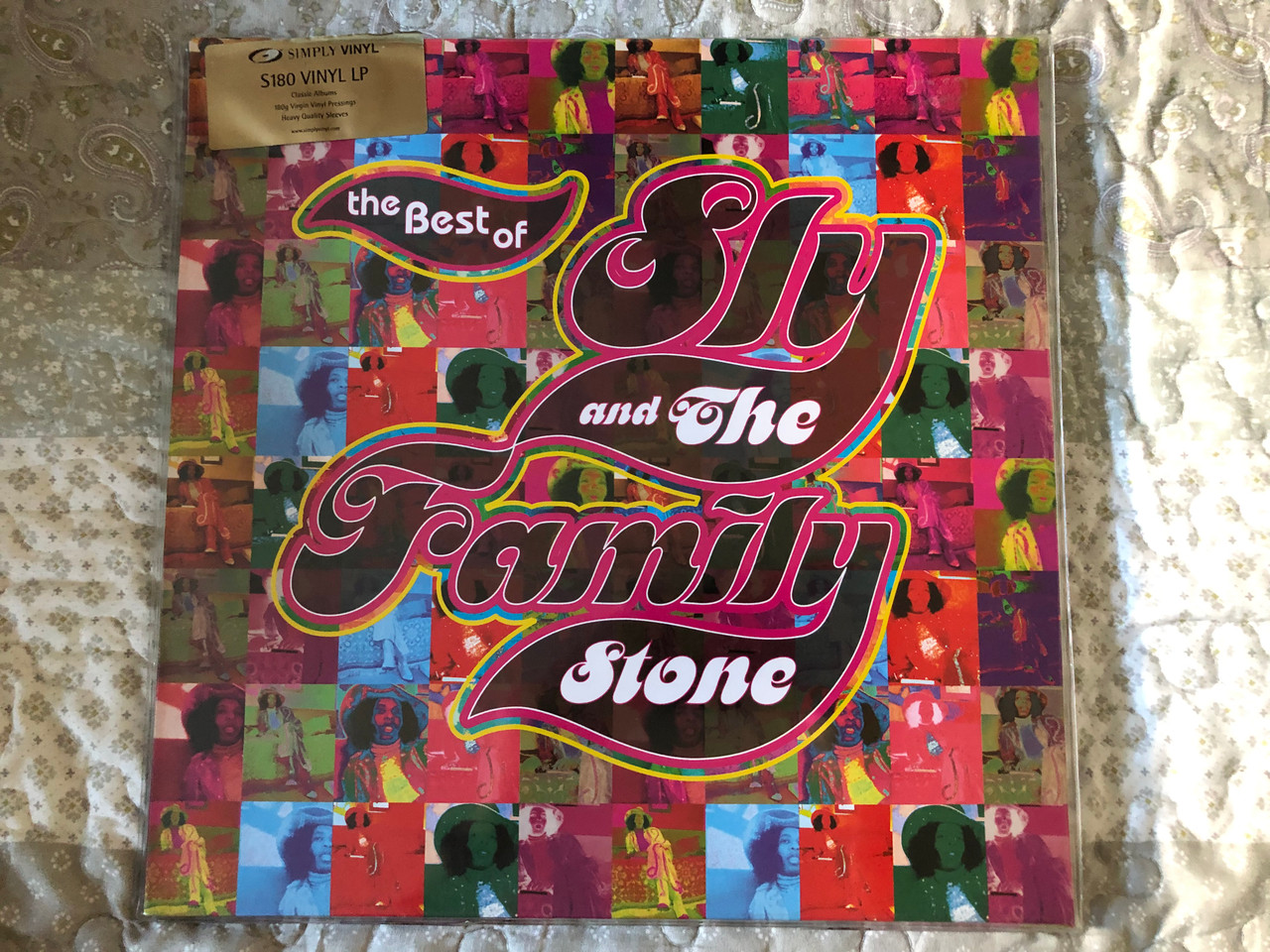 https://cdn10.bigcommerce.com/s-62bdpkt7pb/products/0/images/255432/The_Best_Of_Sly_And_The_Family_Stone_Simply_Vinyl_LP_1999_SVLP_125_1__47799.1664869315.1280.1280.JPG?c=2&_gl=1*1mho3be*_ga*MjA2NTIxMjE2MC4xNTkwNTEyNTMy*_ga_WS2VZYPC6G*MTY2NDg2Mjk4Ni41ODAuMS4xNjY0ODY5MTIwLjUxLjAuMA..