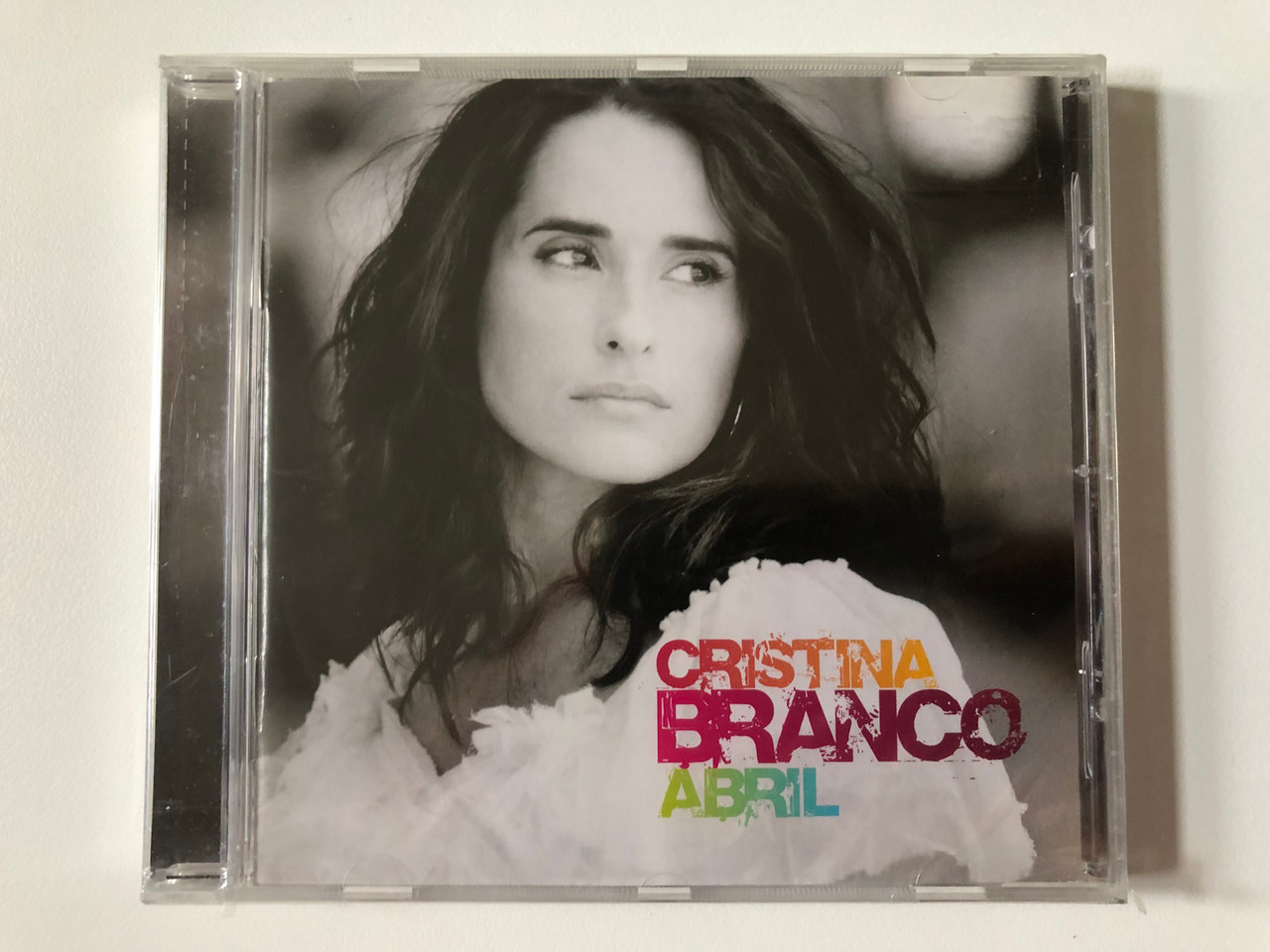 https://cdn10.bigcommerce.com/s-62bdpkt7pb/products/0/images/256996/Cristina_Branco_Abril_Universal_Music_Classics_France_Audio_CD_2007_0600753022436_1__76907.1666801177.1280.1280.JPG?c=2&_gl=1*1d9xf04*_ga*MjA2NTIxMjE2MC4xNTkwNTEyNTMy*_ga_WS2VZYPC6G*MTY2Njc5NDA3MC42MDQuMS4xNjY2ODAxMTc1LjYwLjAuMA..