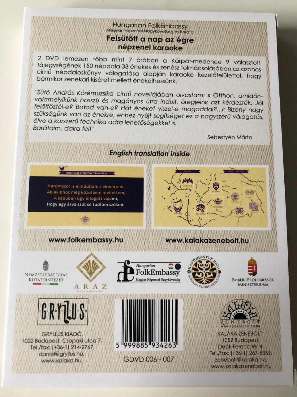 https://cdn10.bigcommerce.com/s-62bdpkt7pb/products/0/images/259282/Hungarian_FolkEmbassy_Magyar_Nepzenei_Nagykovetseg_es_Baratai_-_Felsttt_A_Nap_Az_gre_Npzenei_Karaoke_Sebestyen_Marta_Bognar_Szilvia_Navratil_Andrea_Hetenyi_Milan_Berka_Tallabi_3__37762.1669192908.1280.1280.JPG?c=2&_gl=1*1564ttp*_ga*MjA2NTIxMjE2MC4xNTkwNTEyNTMy*_ga_WS2VZYPC6G*MTY2OTE4OTY1NS42MzkuMS4xNjY5MTkzOTc1LjYwLjAuMA..