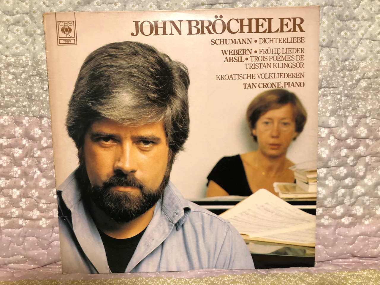 https://cdn10.bigcommerce.com/s-62bdpkt7pb/products/0/images/260057/John_Brcheler_-_Schumann_Dichterliebe_Webern_Fruhe_Lieder_Absil_Trois_Pomes_De_Tristan_Klingsor_Kroatische_Volksliederen_-_Tan_Crone_piano_CBS_LP_1979_71088_1__55141.1670341321.1280.1280.JPG?c=2&_gl=1*1jj5hqi*_ga*MjA2NTIxMjE2MC4xNTkwNTEyNTMy*_ga_WS2VZYPC6G*MTY3MDMzOTg1Mi42NTguMS4xNjcwMzQxMzM3LjYwLjAuMA..