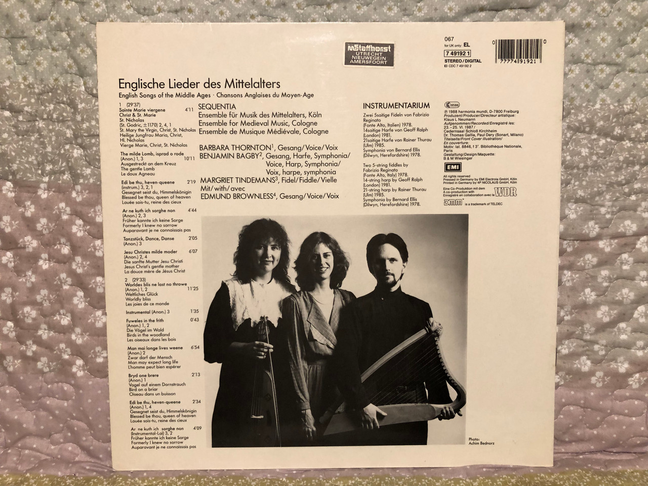 https://cdn10.bigcommerce.com/s-62bdpkt7pb/products/0/images/260297/English_Songs_Of_The_Middle_Ages_Englische_Lieder_Des_Mittelalters_Chansons_Anglaises_Mdivales_-_Sequentia_Deutsche_Harmonia_Mundi_LP_Stereo_1988_7_49192_1_2__91837.1670600672.1280.1280.JPG?c=2&_gl=1*j2g9z4*_ga*MjA2NTIxMjE2MC4xNTkwNTEyNTMy*_ga_WS2VZYPC6G*MTY3MDU5ODIyMy42NjMuMS4xNjcwNjAwNjUzLjYwLjAuMA..